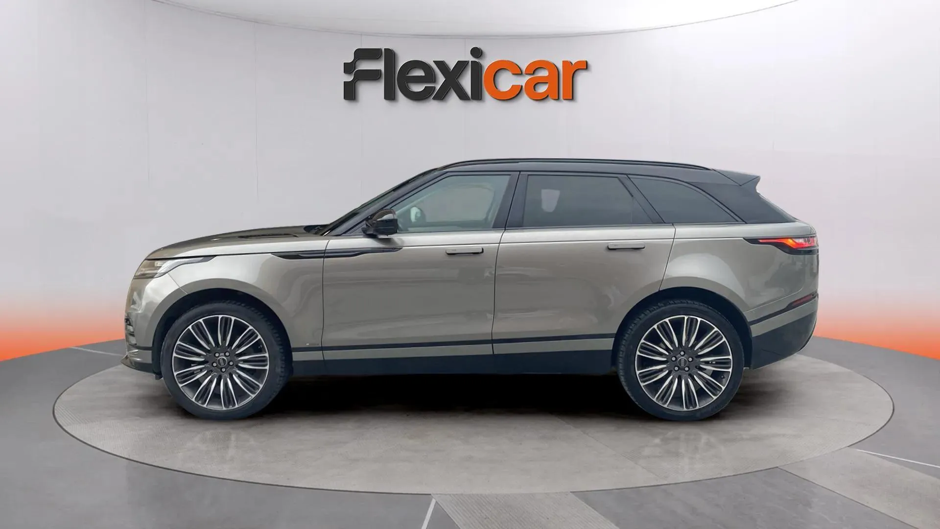 Land Rover Range Rover Velar 2.0D D240 R-Dynamic S 4WD - foto 8