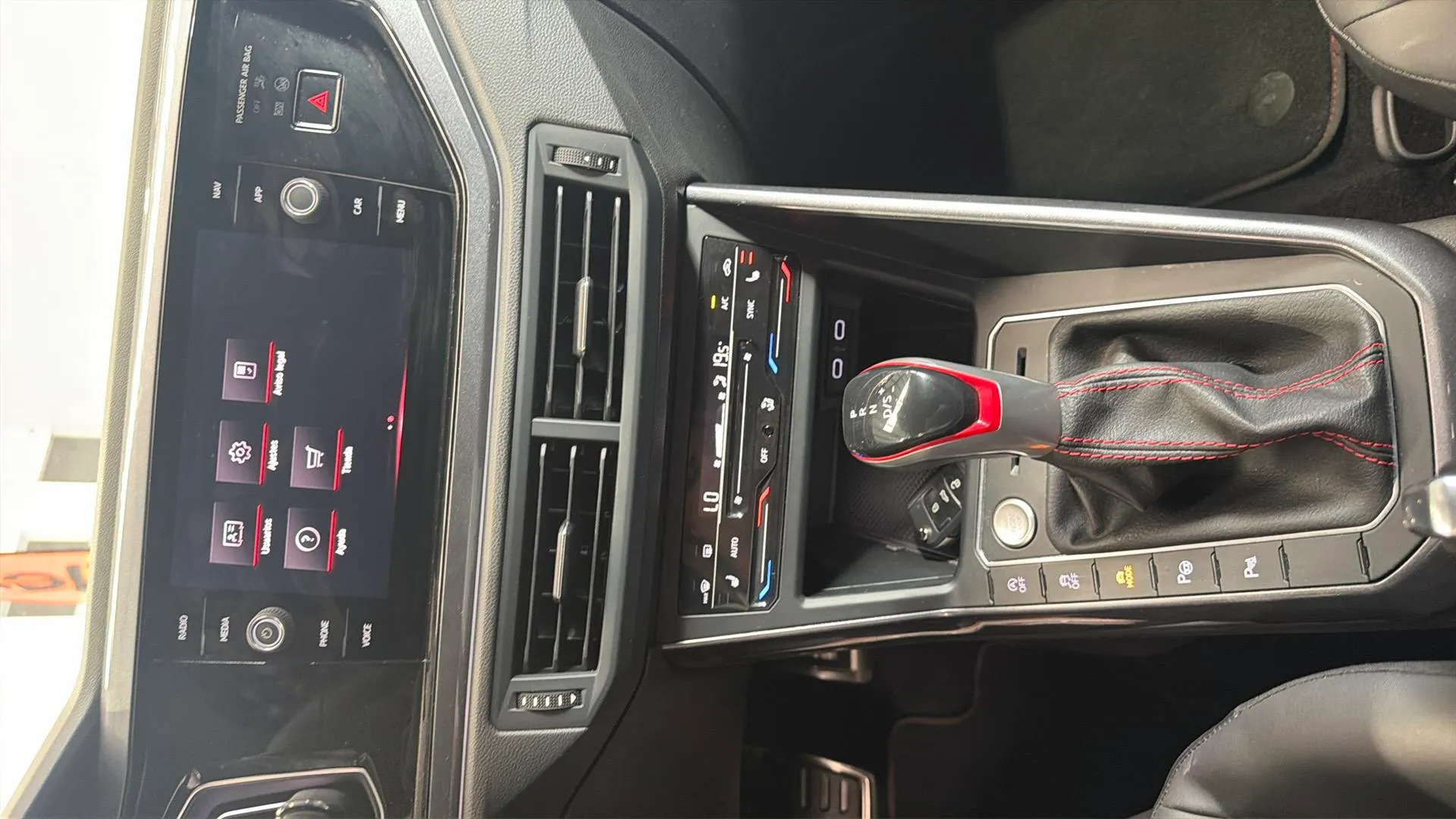 Volkswagen Polo GTI 2.0 TSI DSG - foto 19