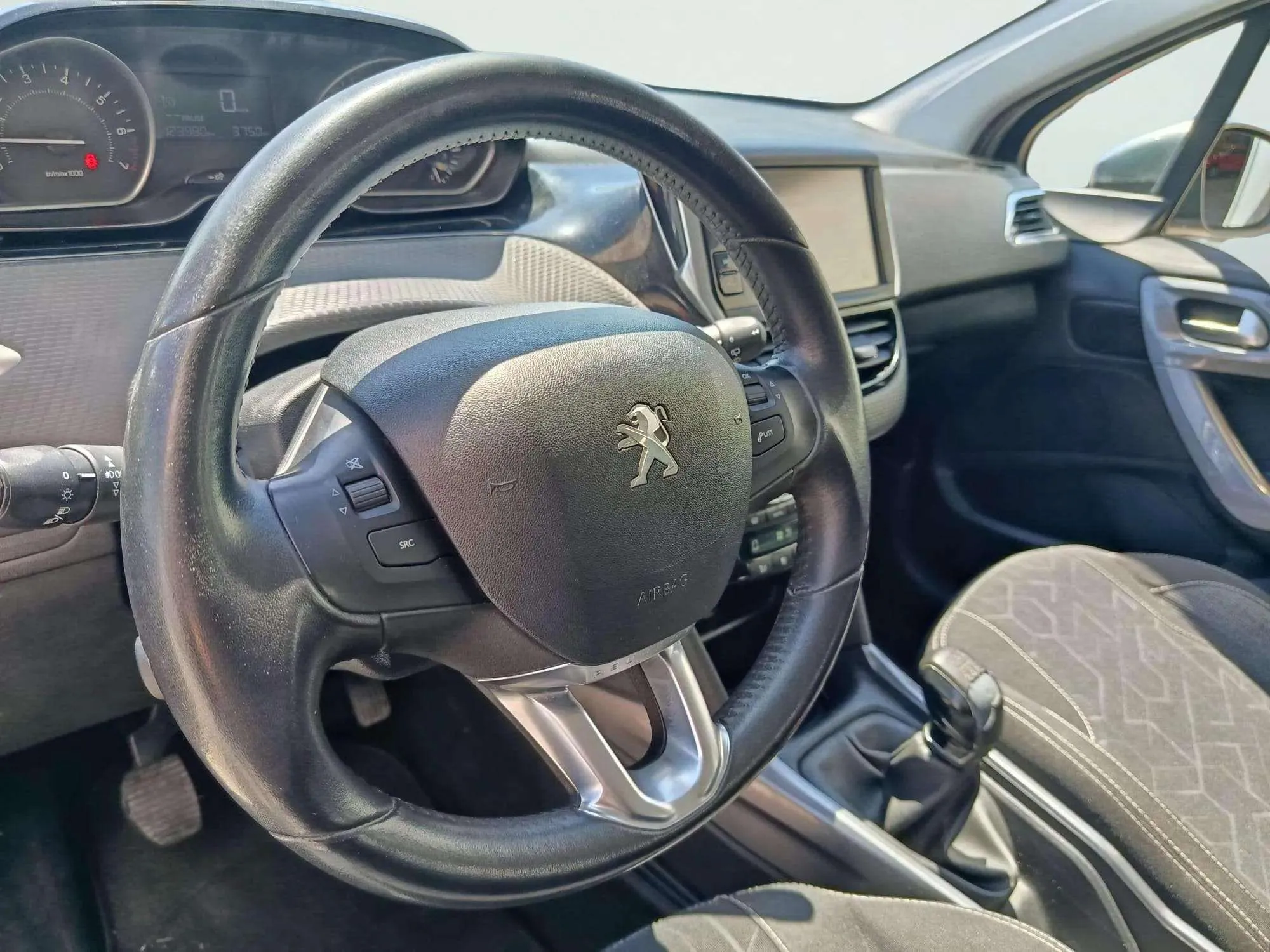 Peugeot 2008 Active 1.2L PureTech 110 - foto 9