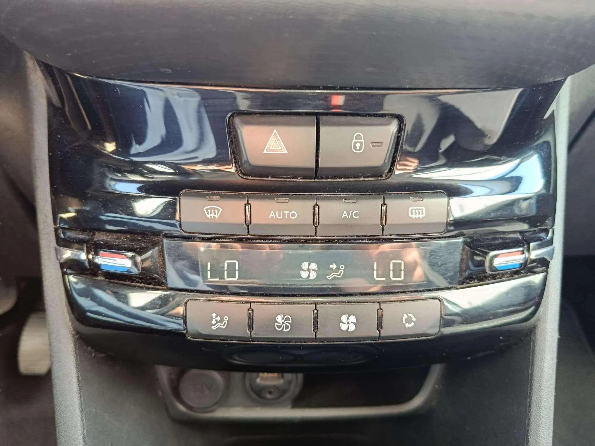 Peugeot 2008 Active 1.2L PureTech 110 - foto 15