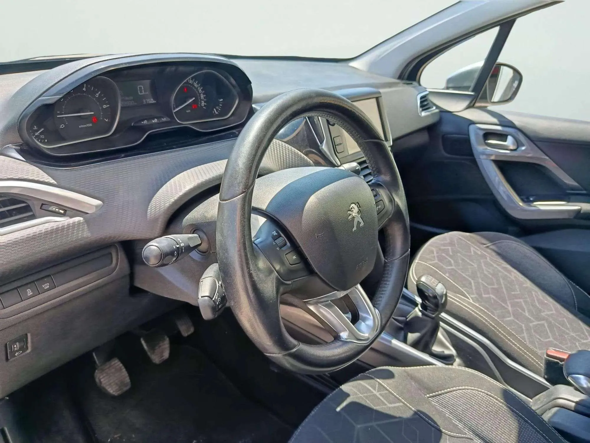 Peugeot 2008 Active 1.2L PureTech 110 - foto 6