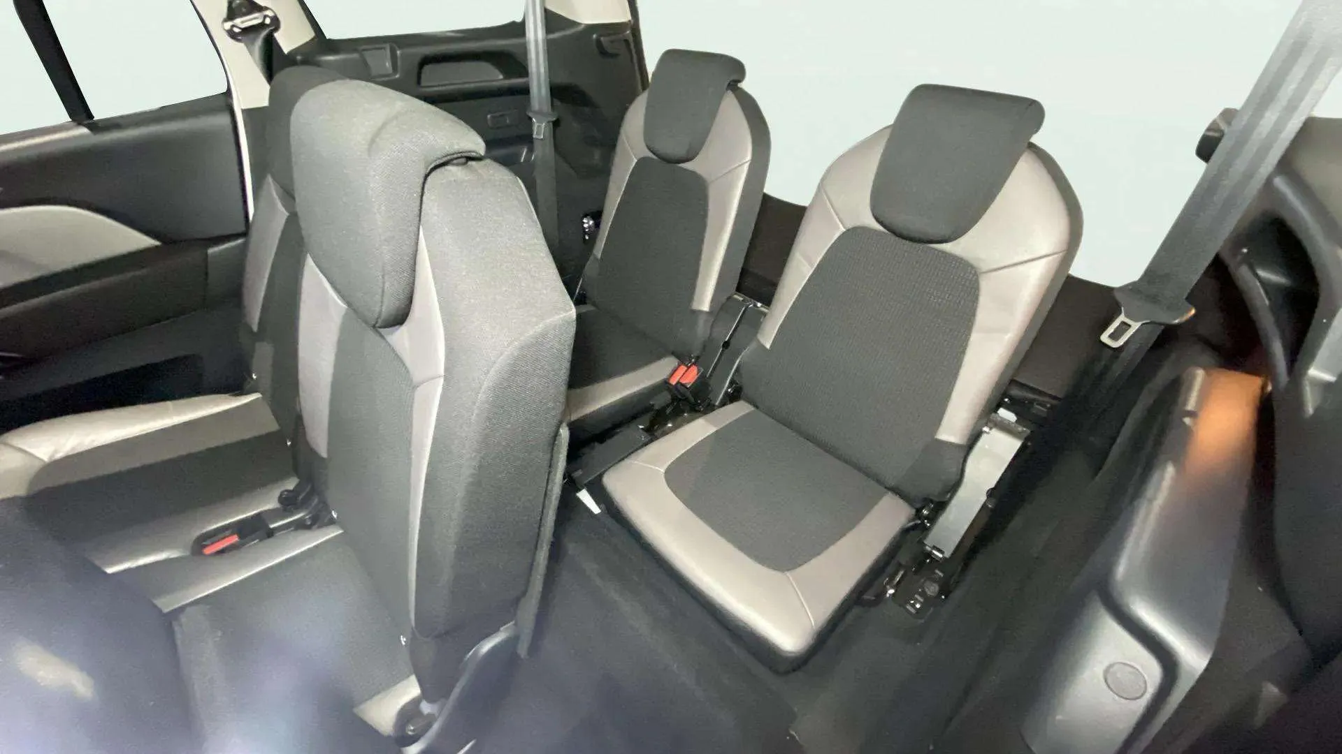 Citroën Grand C4 Picasso BlueHDi EAT6 Shine - foto 31