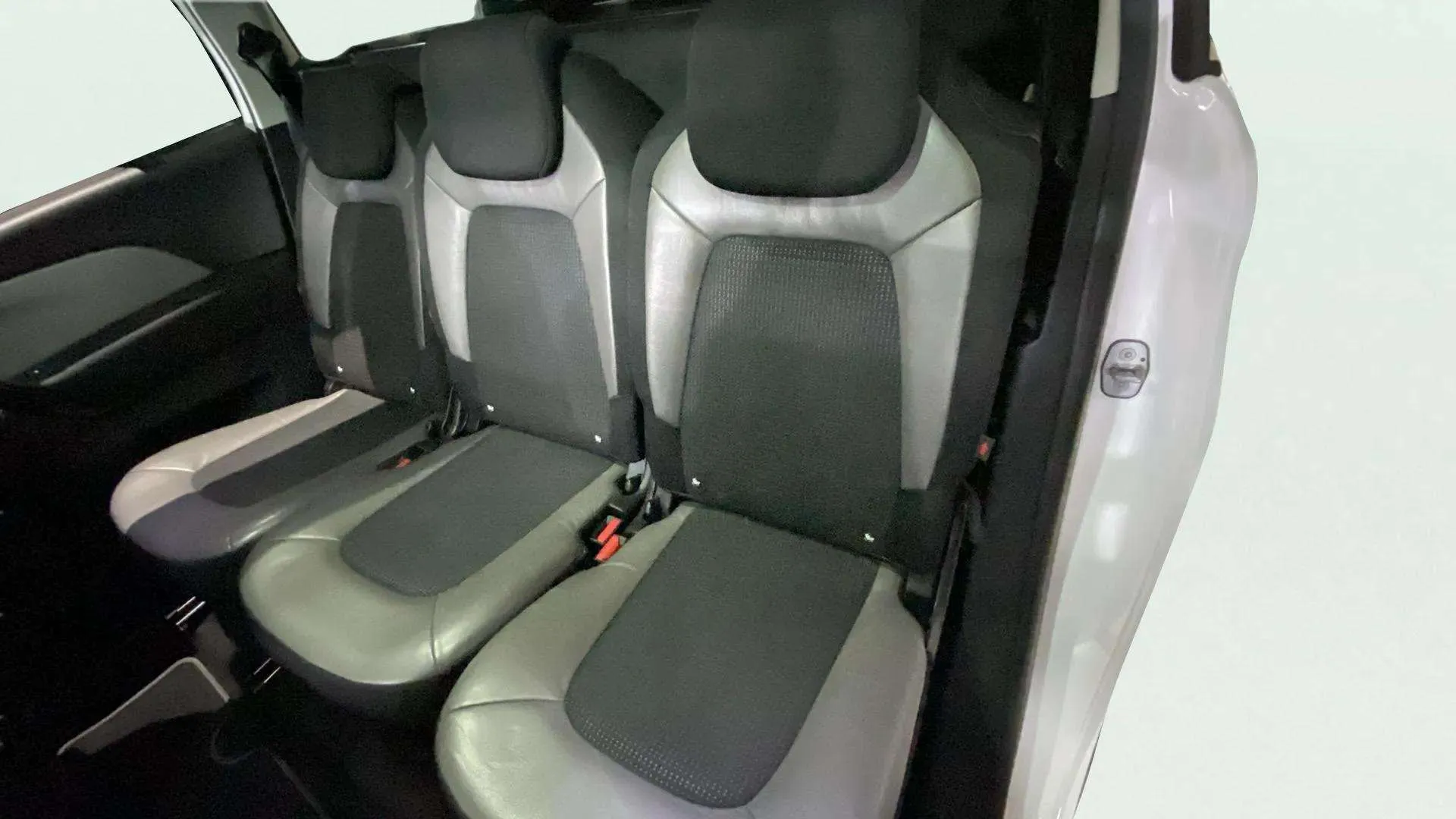 Citroën Grand C4 Picasso BlueHDi EAT6 Shine - foto 17