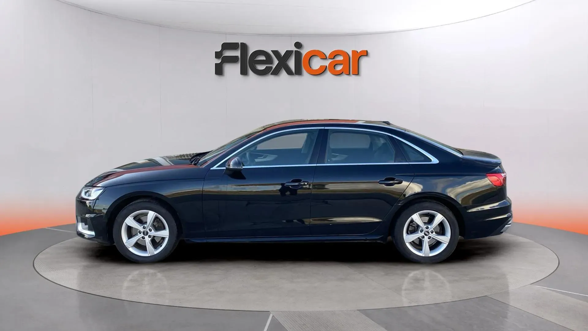 Audi A4 Advanced 30 TDI S tronic - foto 4