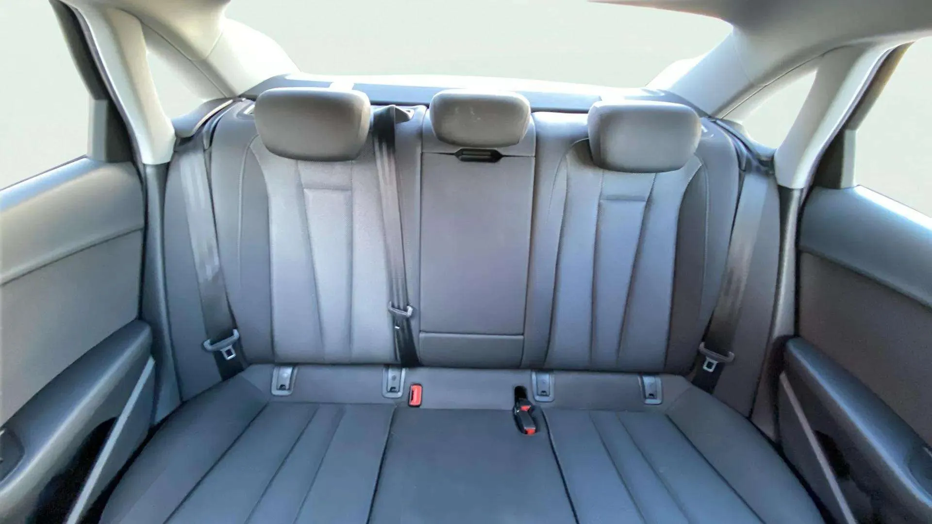 Audi A4 Advanced 30 TDI S tronic - foto 12