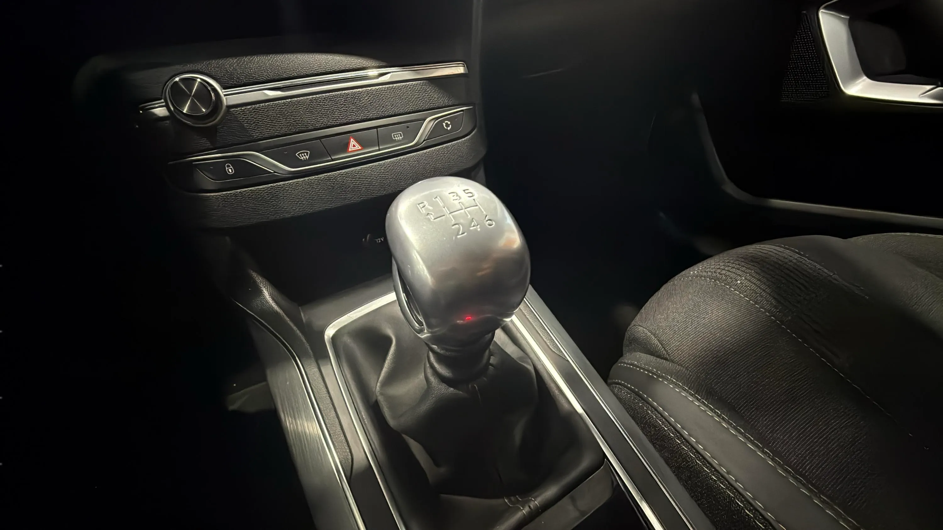 Peugeot 308 SW Allure 1.5 BlueHDi - foto 24