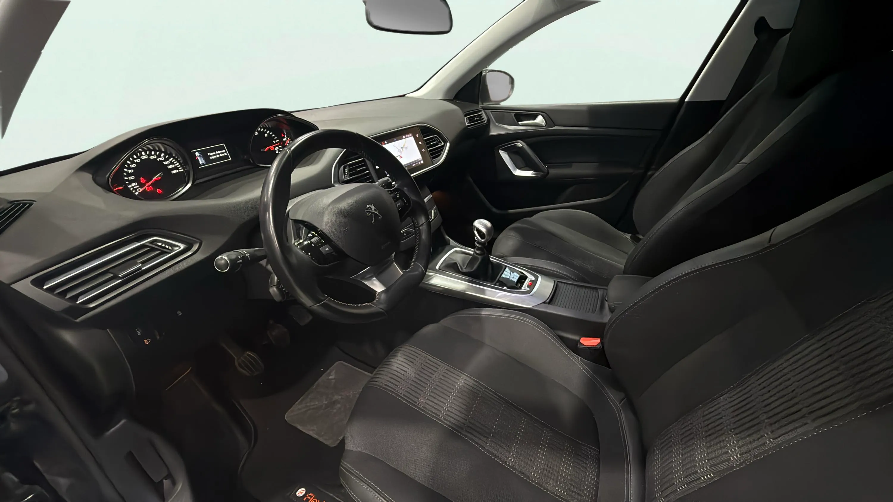 Peugeot 308 SW Allure 1.5 BlueHDi - foto 11