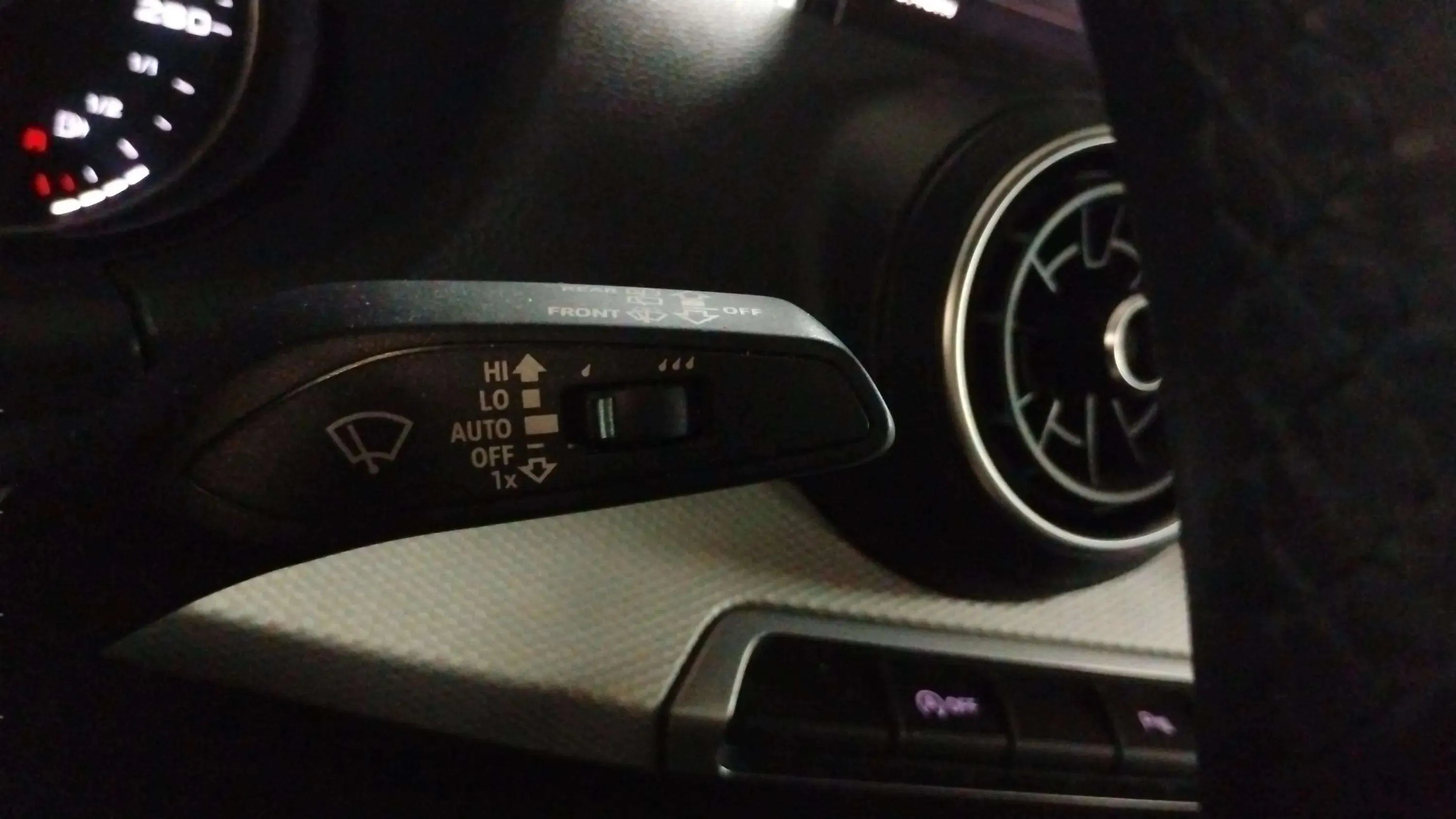 Audi Q2 Advanced 35 TFSI S tronic - foto 24