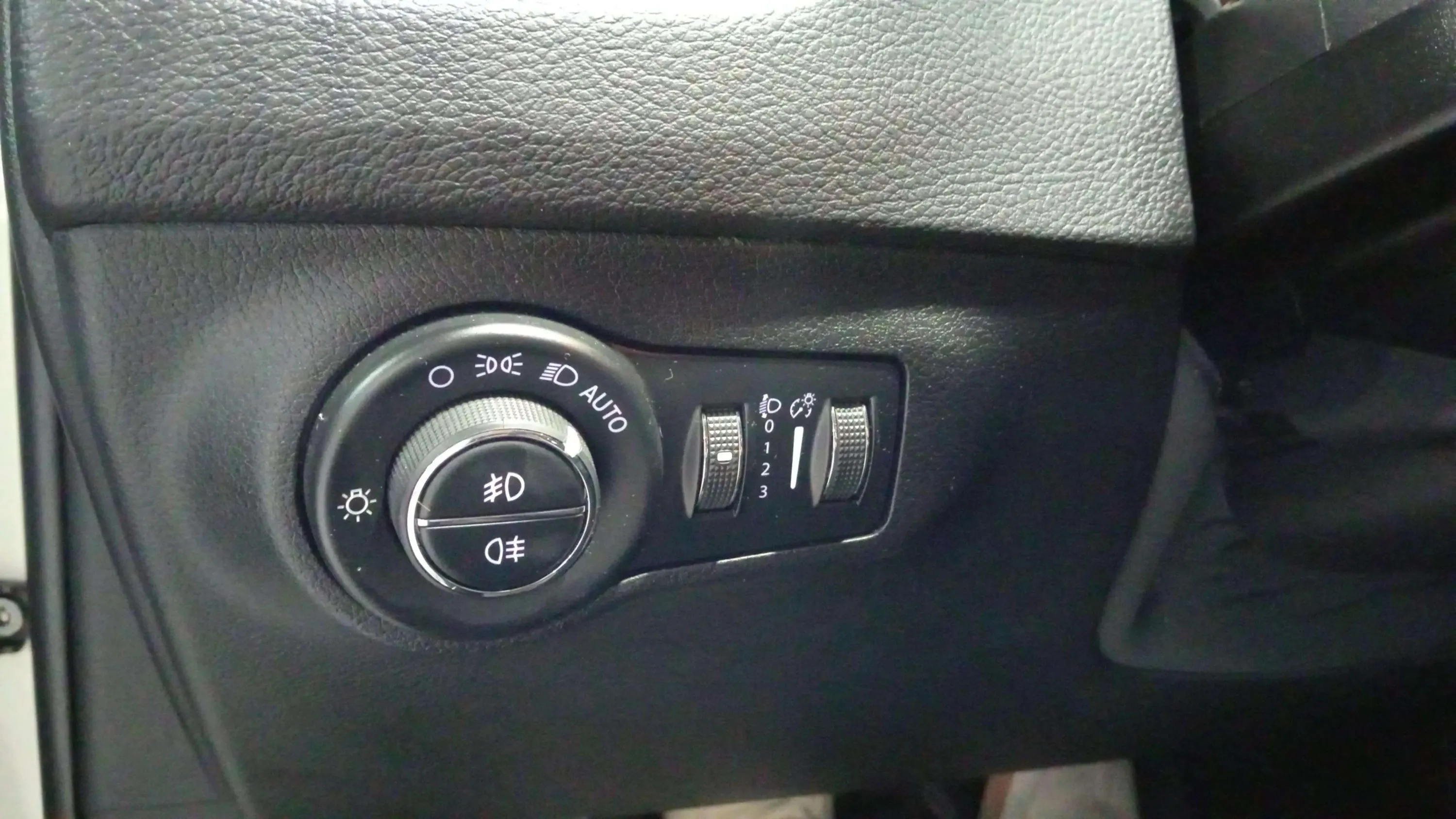 Jeep Compass 1.4 Mair Business 4x2 - foto 19