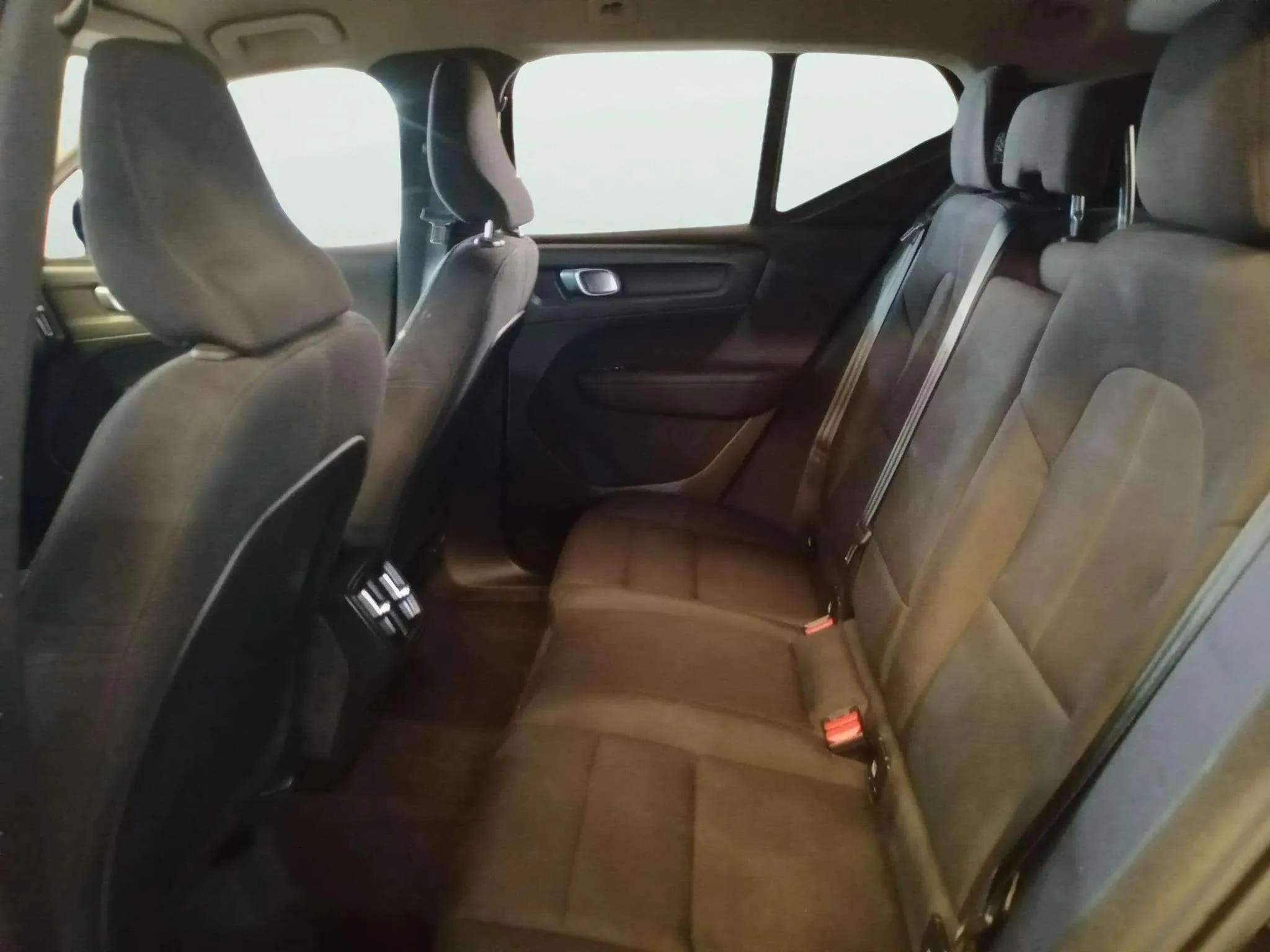 Volvo XC40 2.0 D3 - foto 13