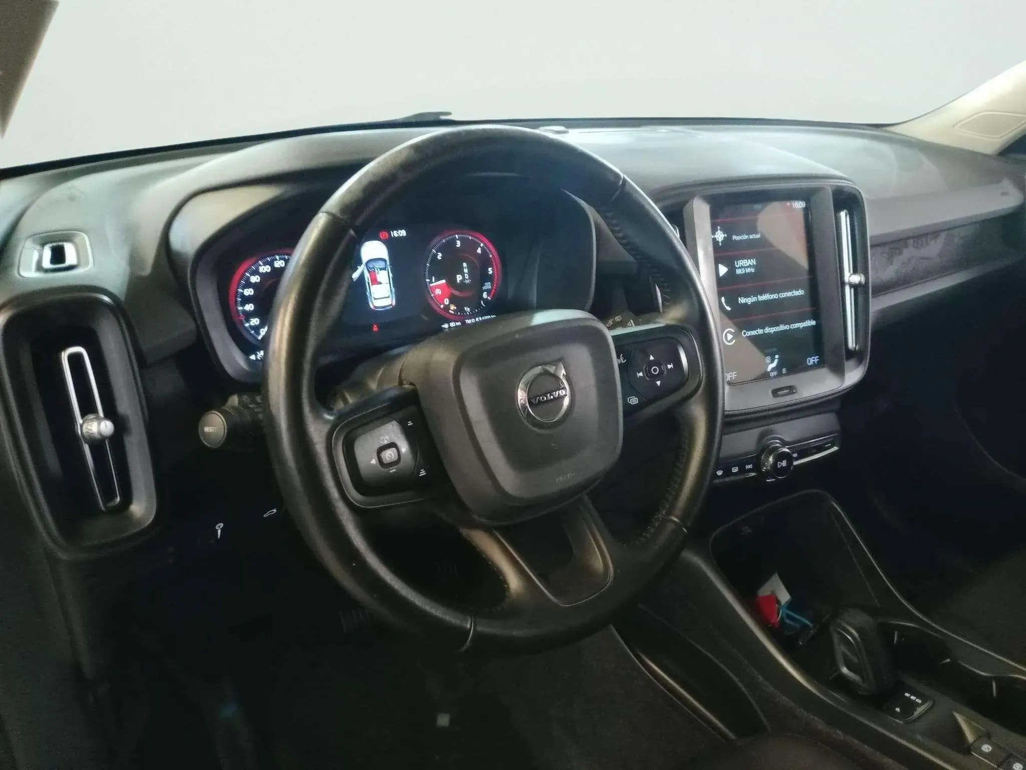 Volvo XC40 2.0 D3 - foto 6