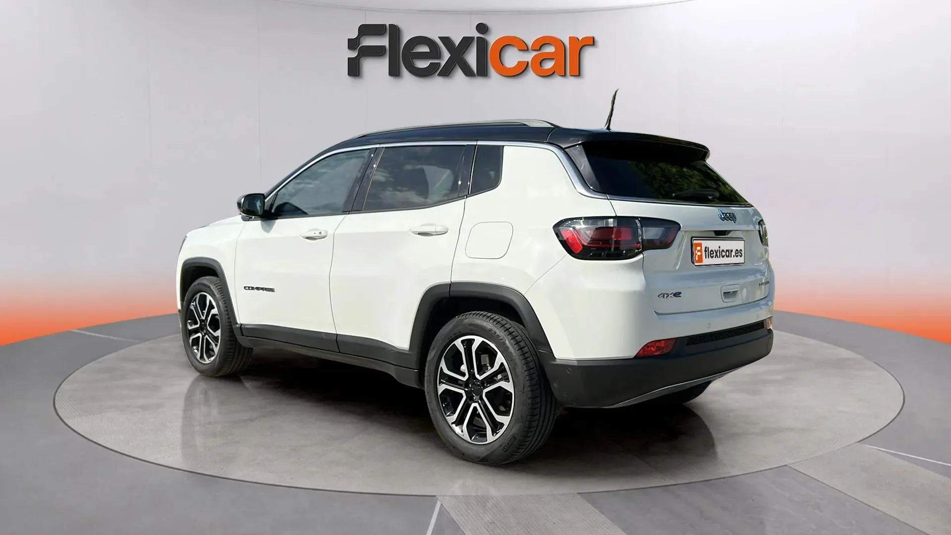 Jeep Compass 1.3 PHEV Limited AWD - foto 8