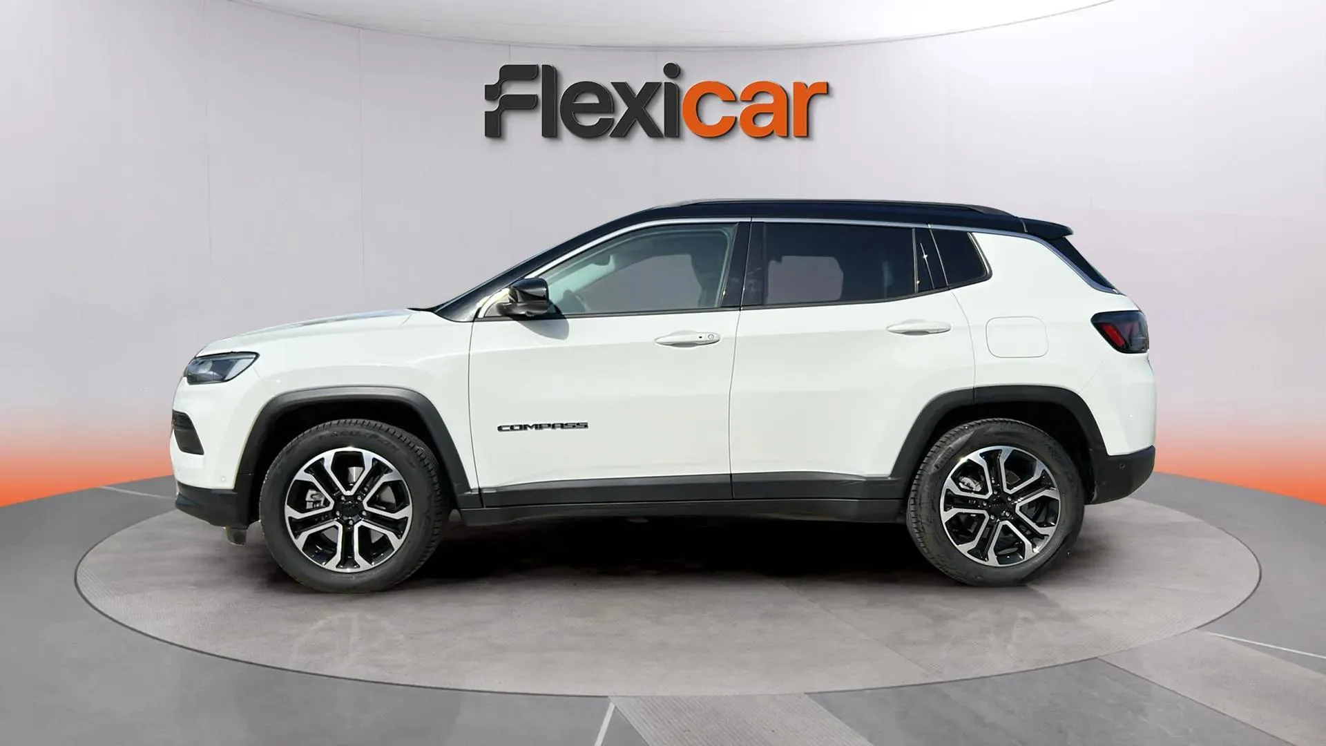 Jeep Compass 1.3 PHEV Limited AWD - foto 9