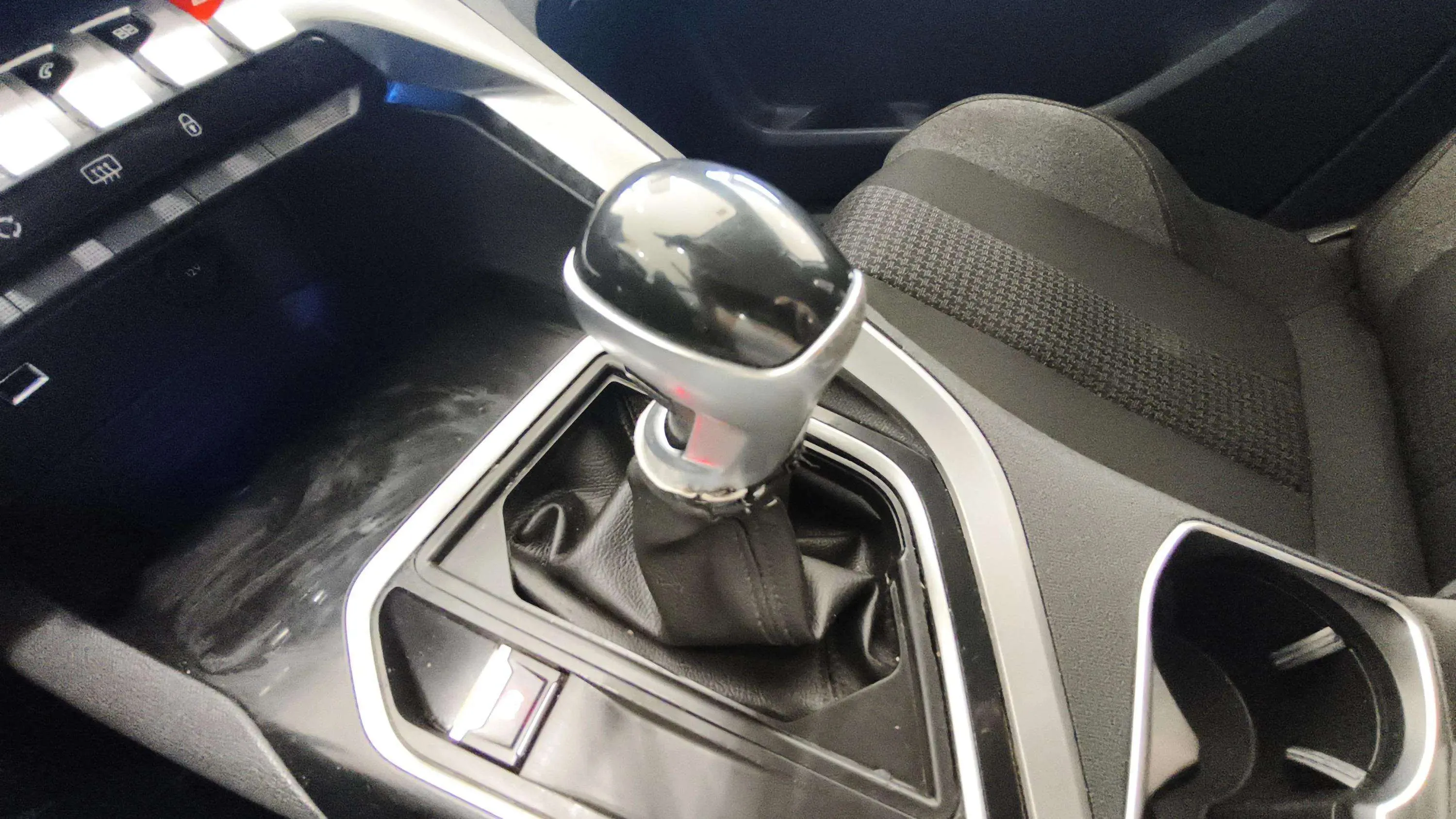 Peugeot 5008 Active 1.6L BlueHDi - foto 10
