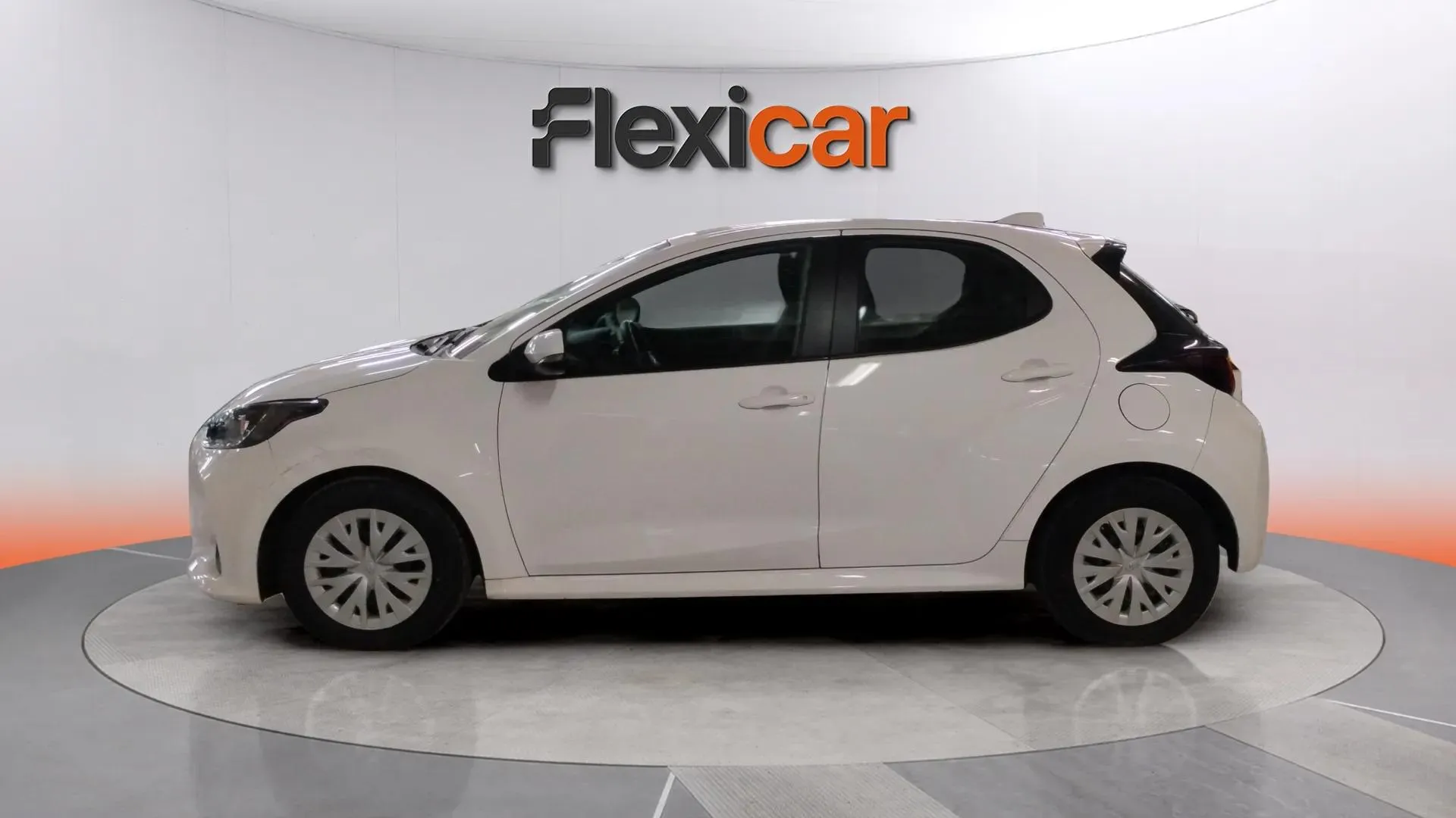 Toyota Yaris 1.5 120H Active Tech - foto 4