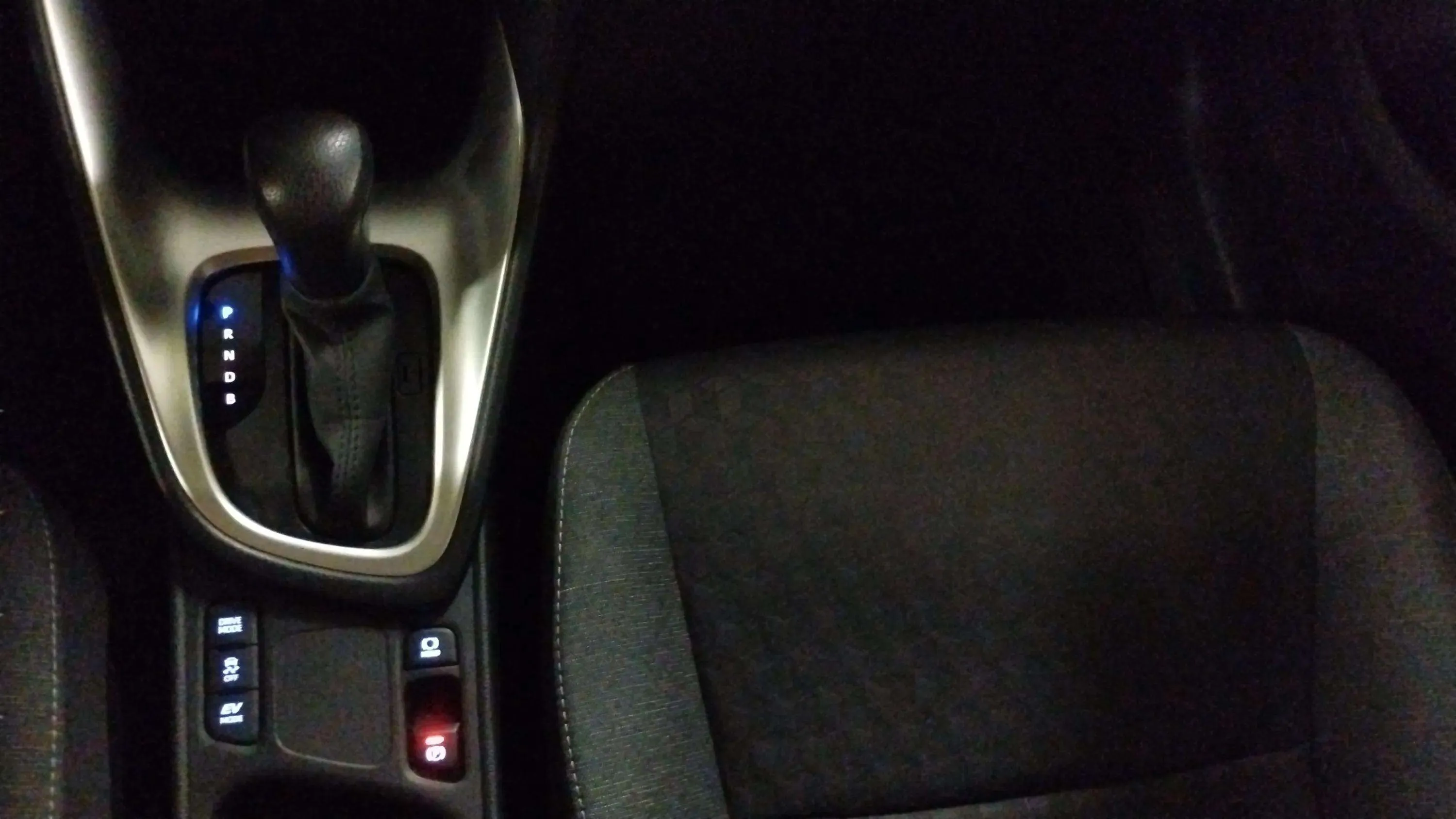 Toyota Yaris 1.5 120H Active Tech - foto 26