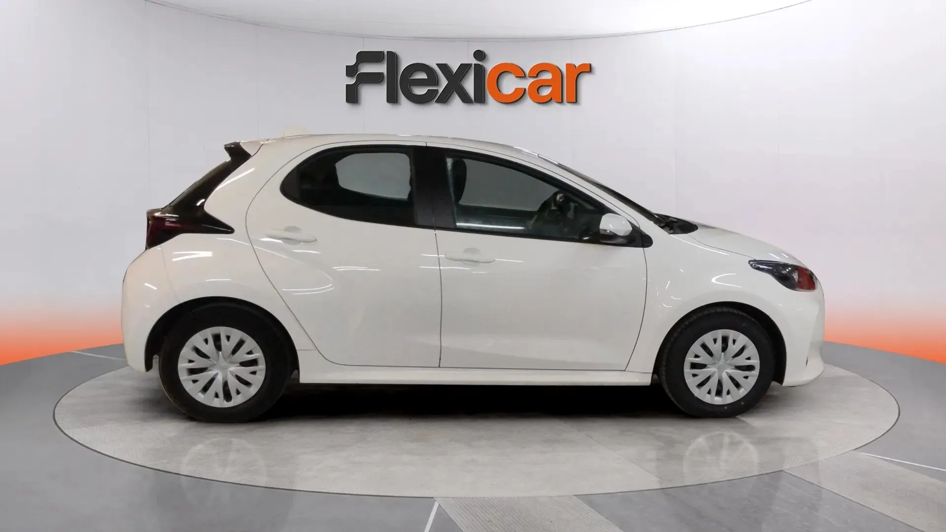 Toyota Yaris 1.5 120H Active Tech - foto 3
