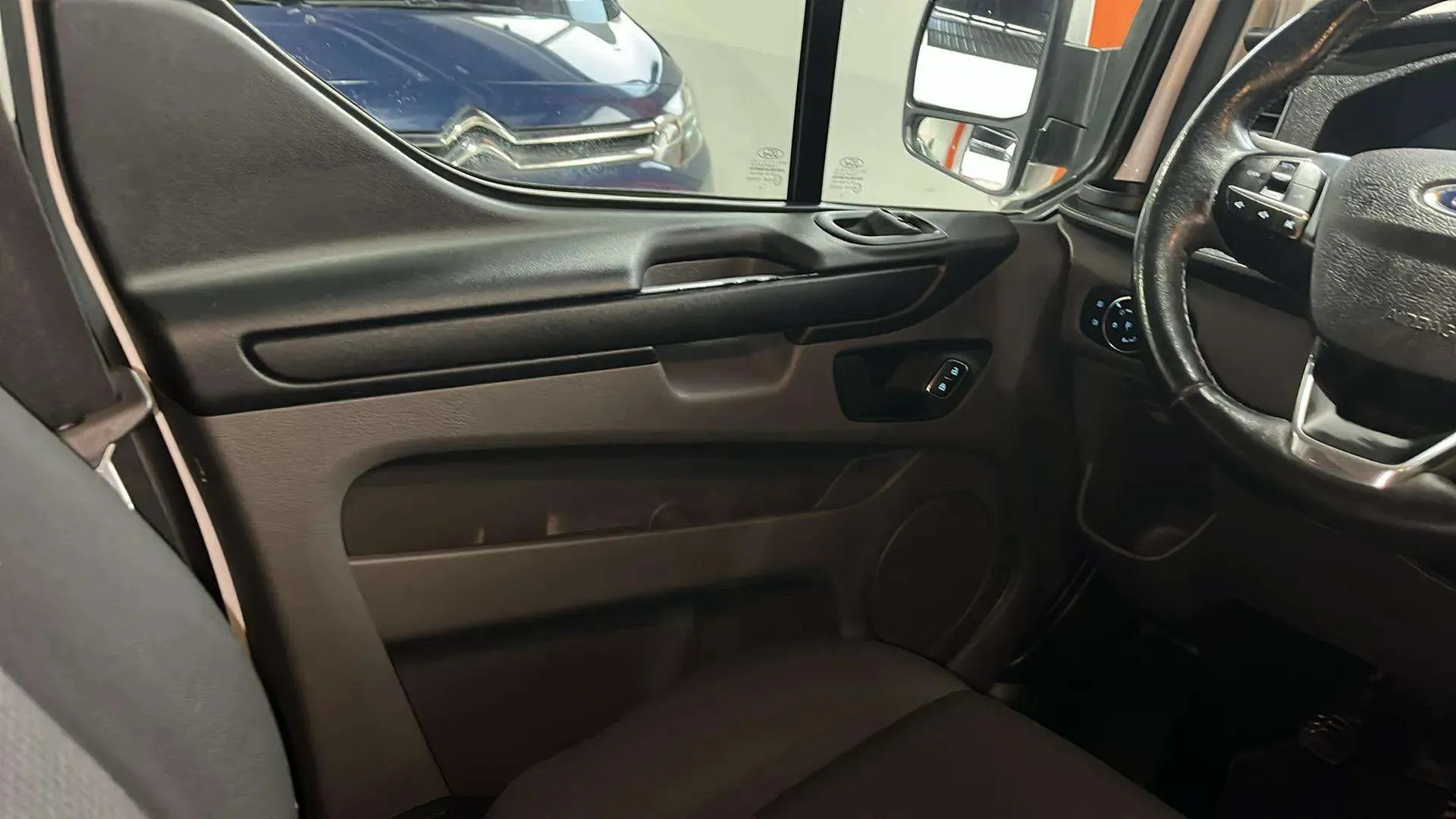 Ford Transit Custom - foto 16