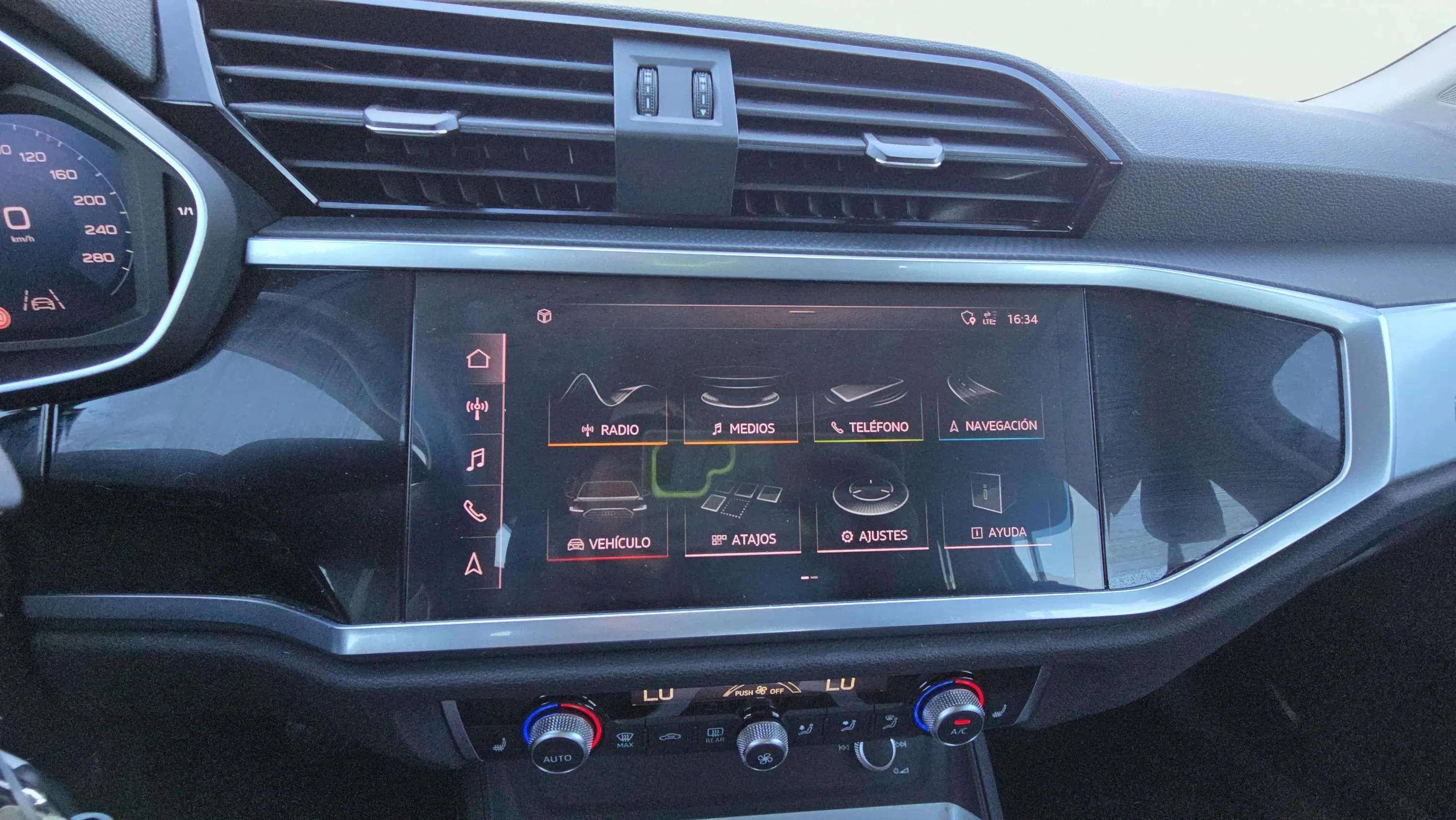 Audi Q3 40 TDI S tronic quattro S-Line - foto 23