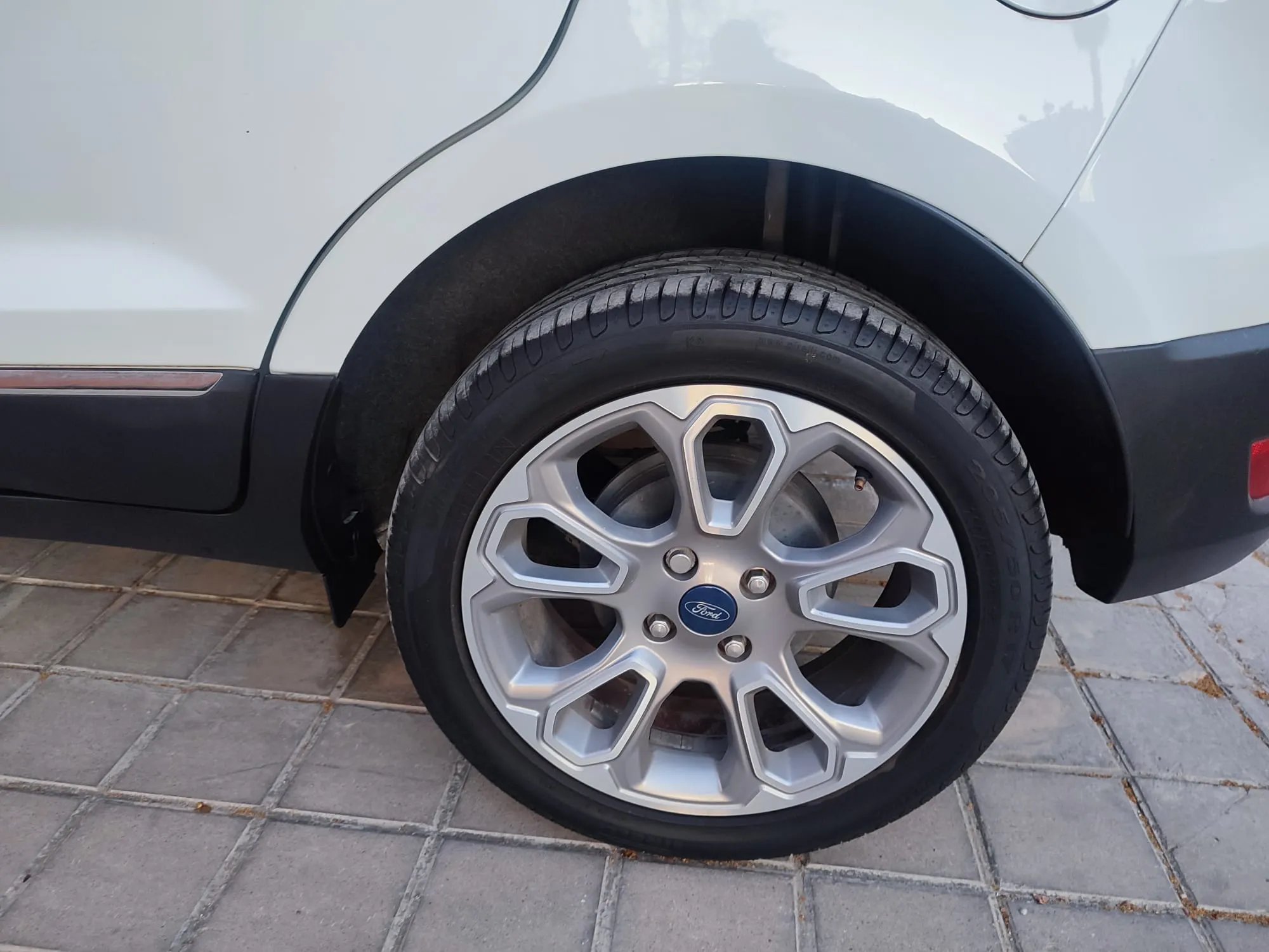 Ford EcoSport 1.0L EcoBoost Titanium Aut - foto 27