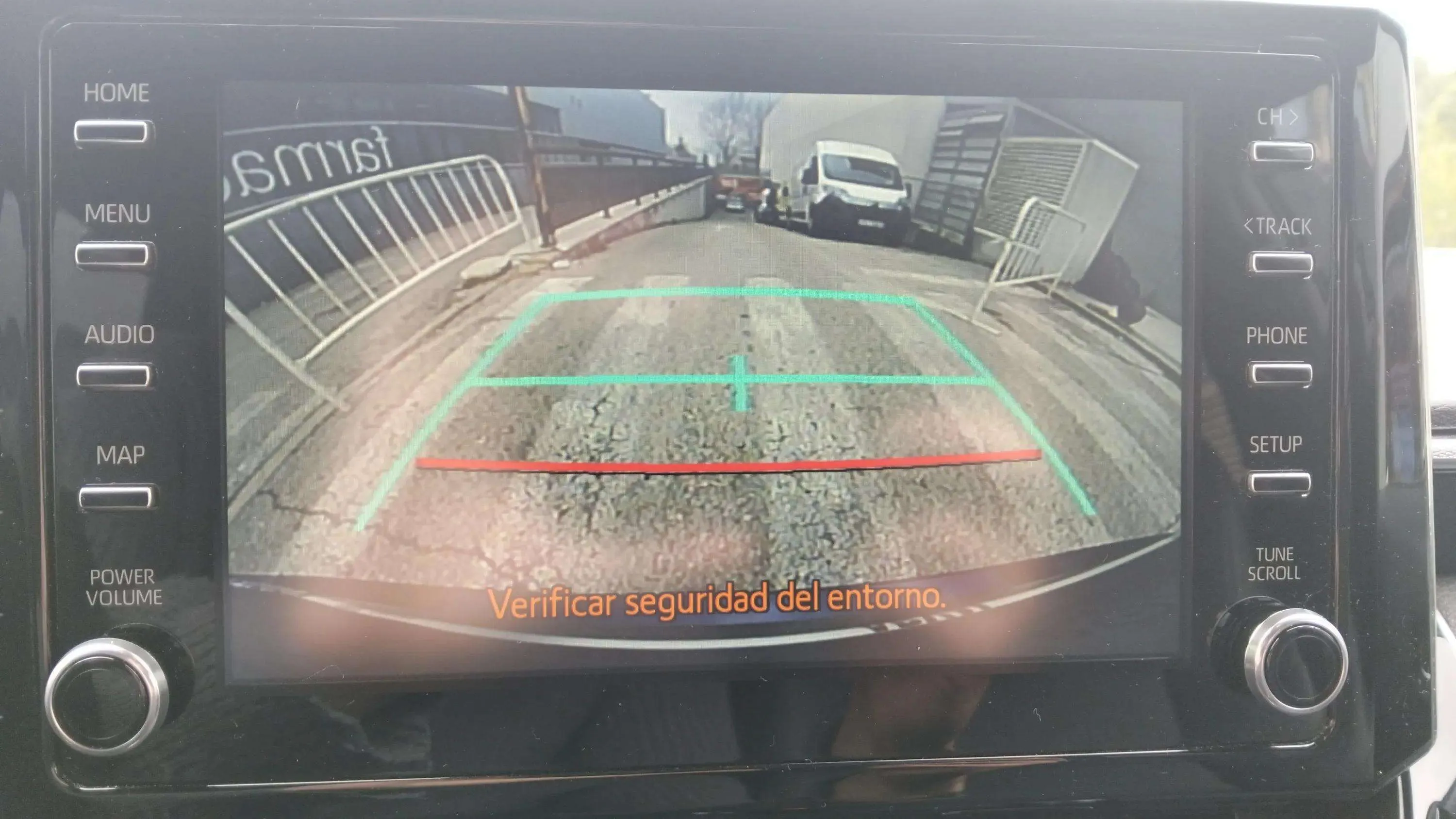Toyota Corolla 1.8 125H Style E-CVT - foto 13