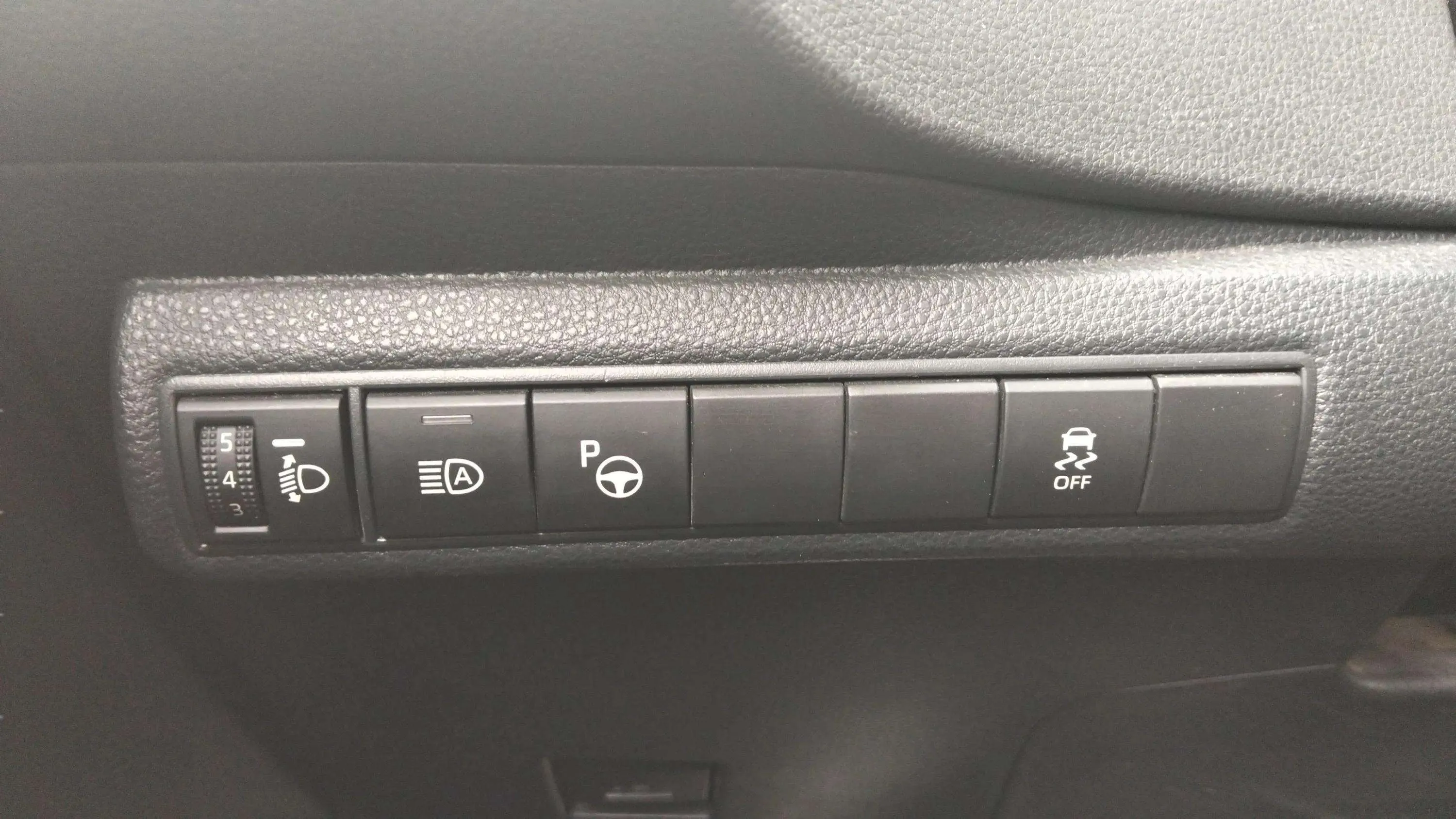 Toyota Corolla 1.8 125H Style E-CVT - foto 15