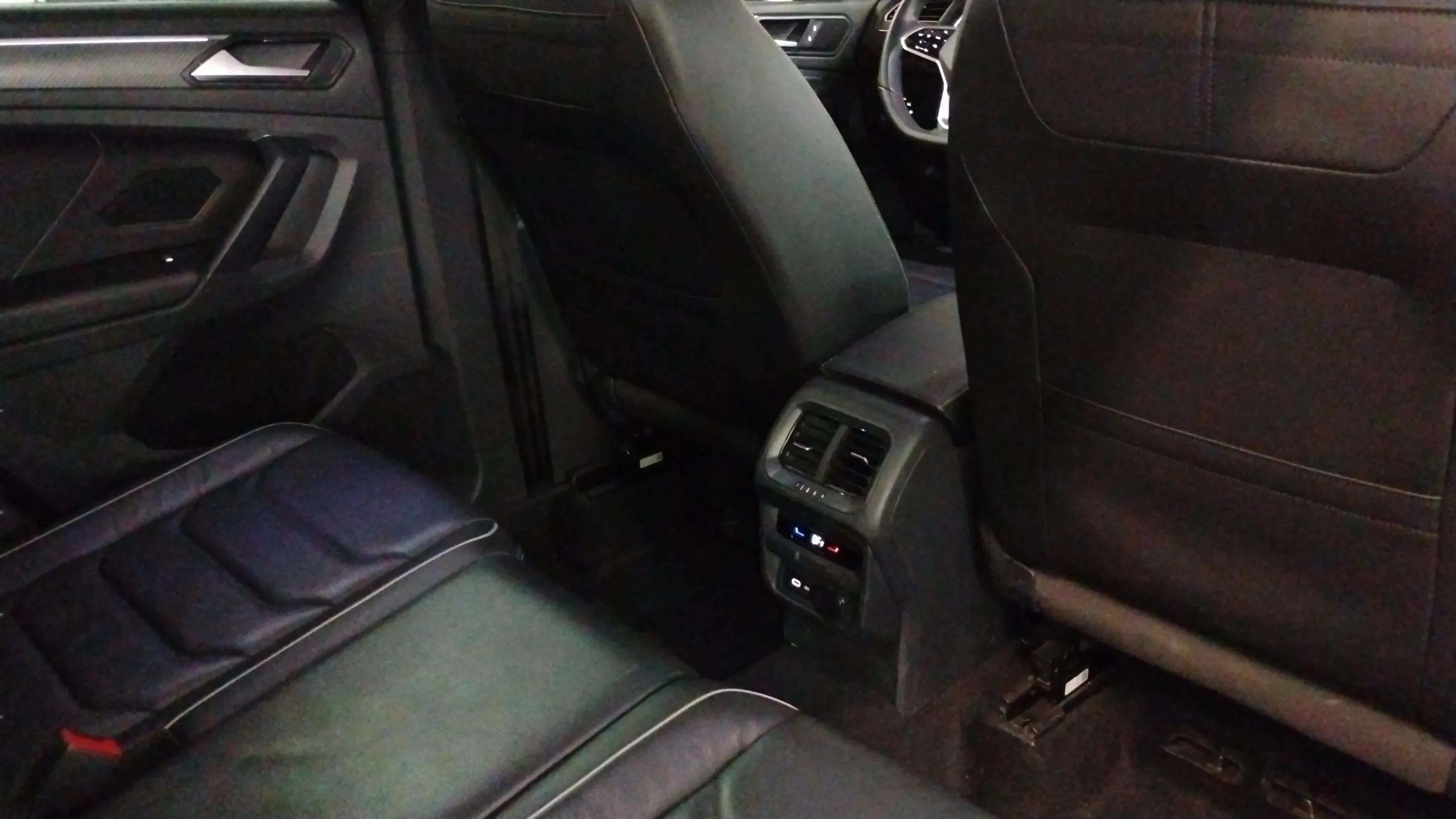 Volkswagen Tiguan R-Line 1.5 TSI DSG - foto 10