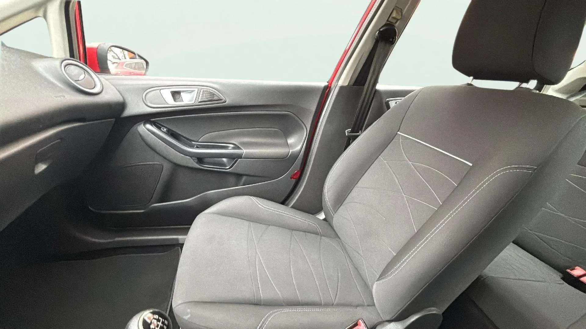 Ford Fiesta 1.5 TDCi Trend - foto 18