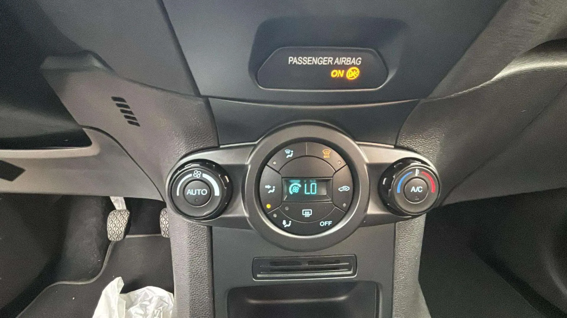Ford Fiesta 1.5 TDCi Trend - foto 12