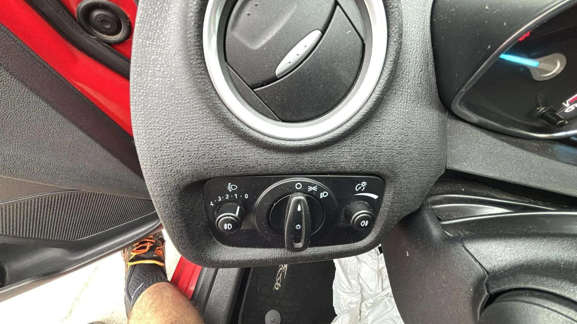 Ford Fiesta 1.5 TDCi Trend - foto 30