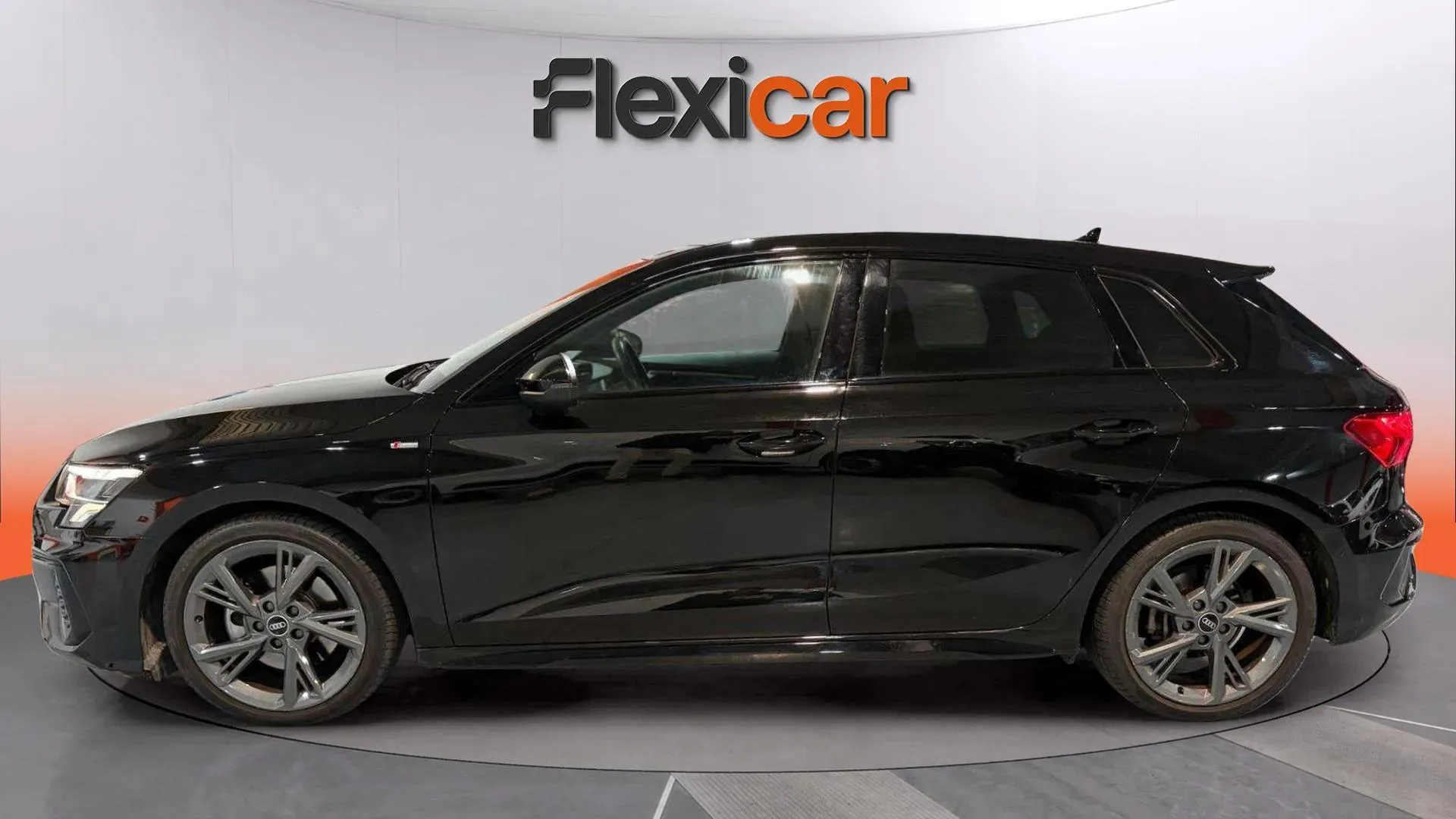 Audi A3 Sportback Black line 35 TFSI S tro - foto 4