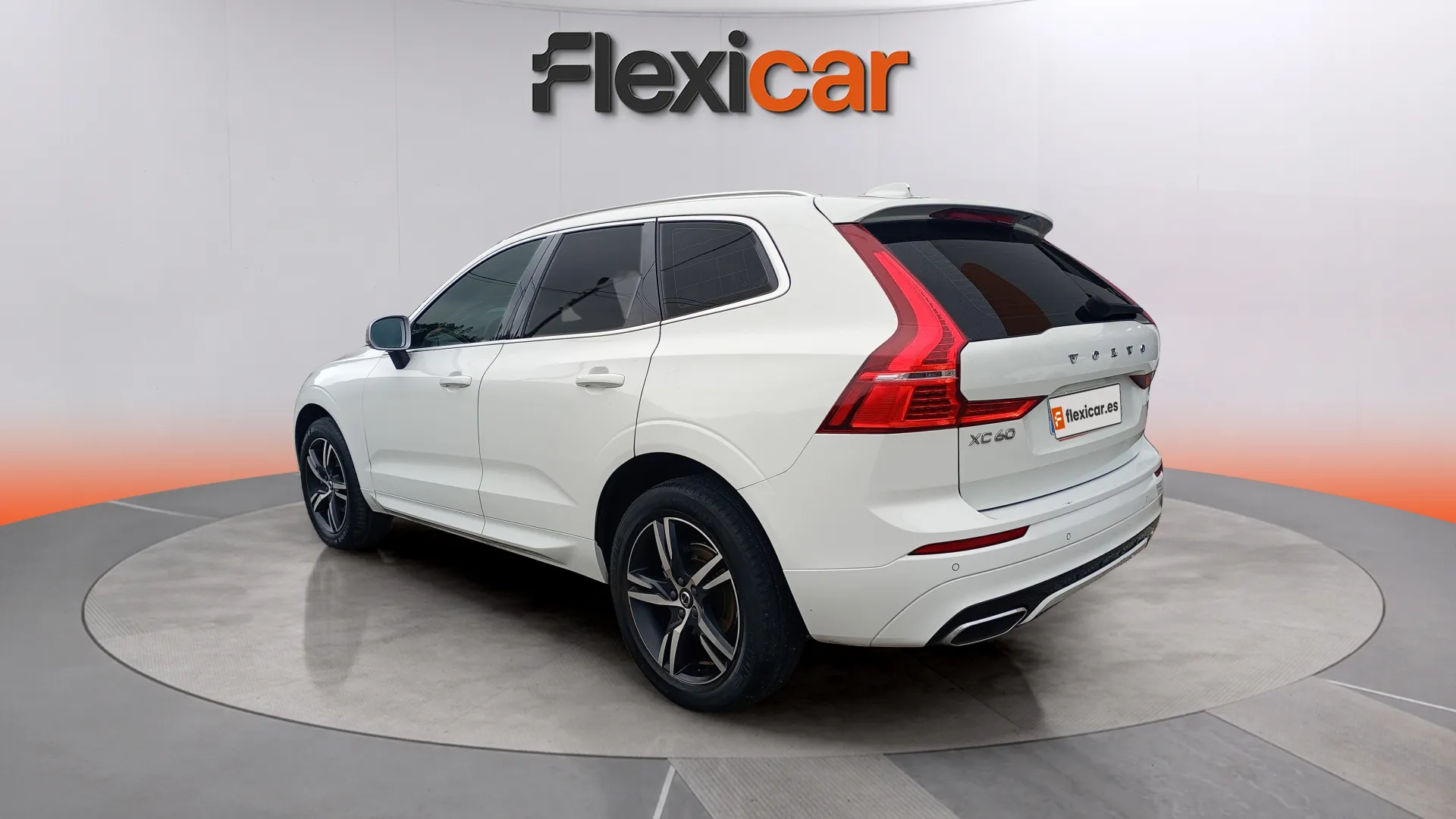 Volvo XC60 2.0 D3 R-Design - foto 5