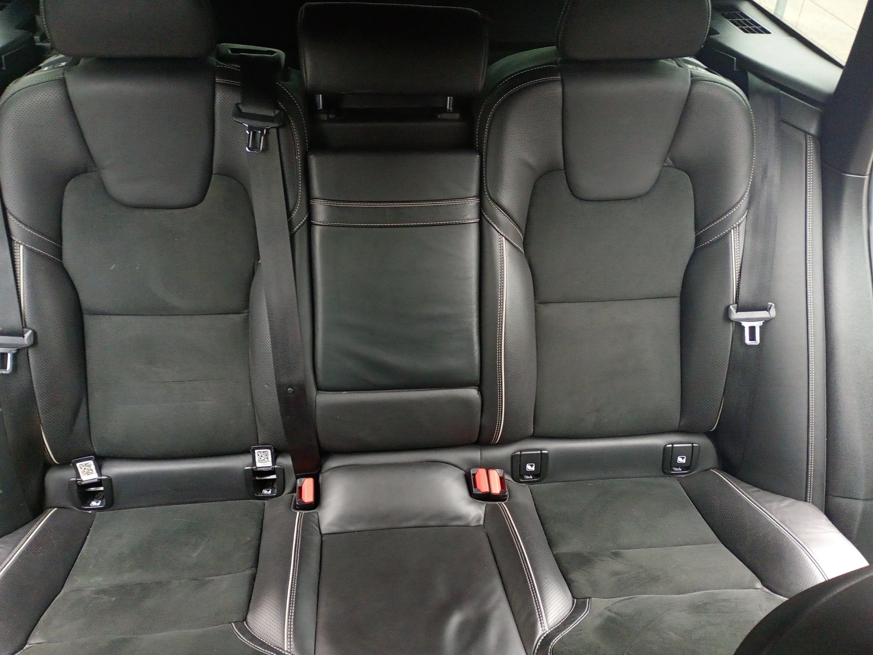 Volvo XC60 2.0 D3 R-Design - foto 20