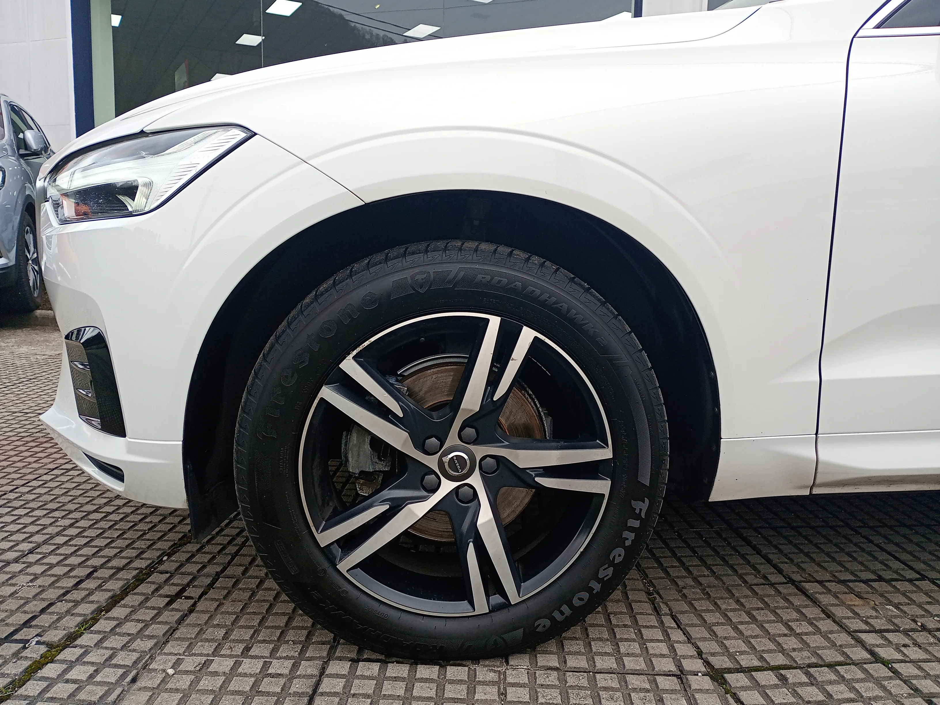 Volvo XC60 2.0 D3 R-Design - foto 17