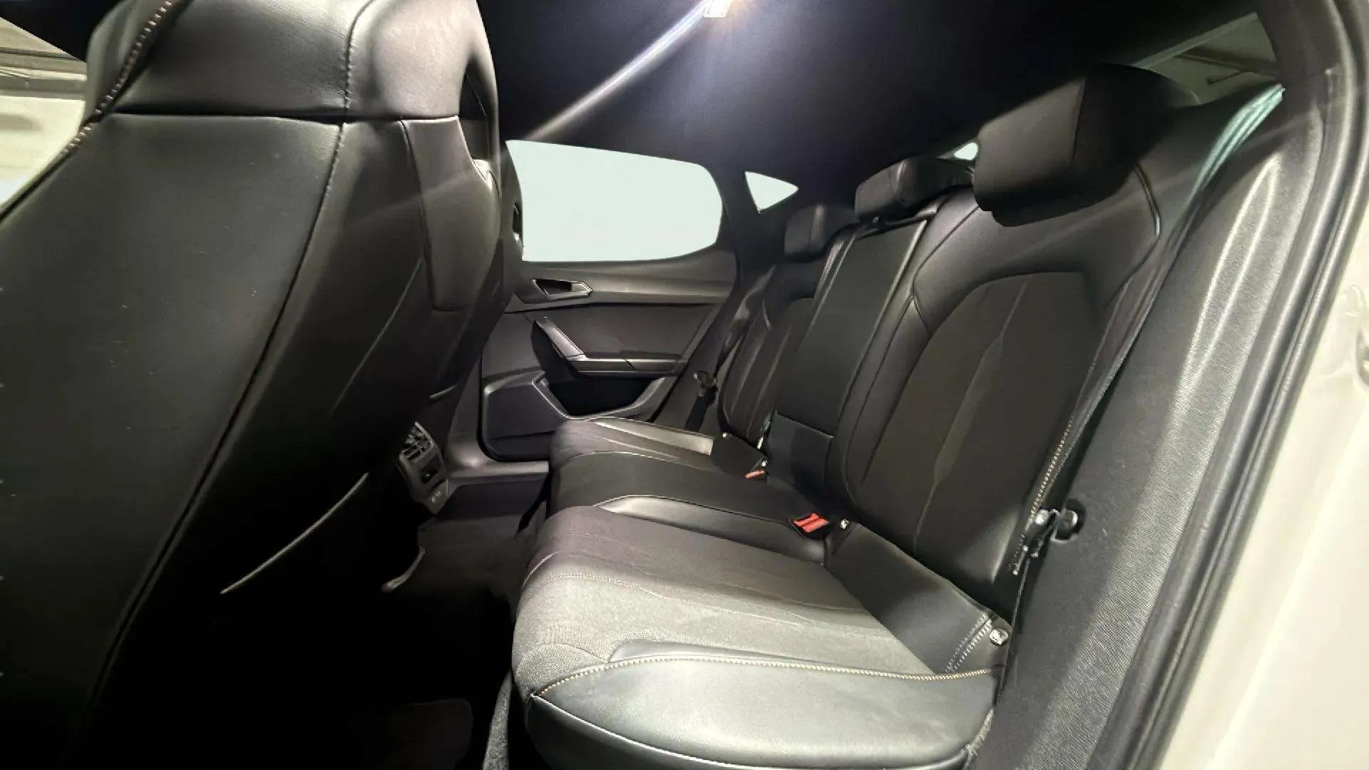 Cupra León 2.0 TSI DSG - foto 23