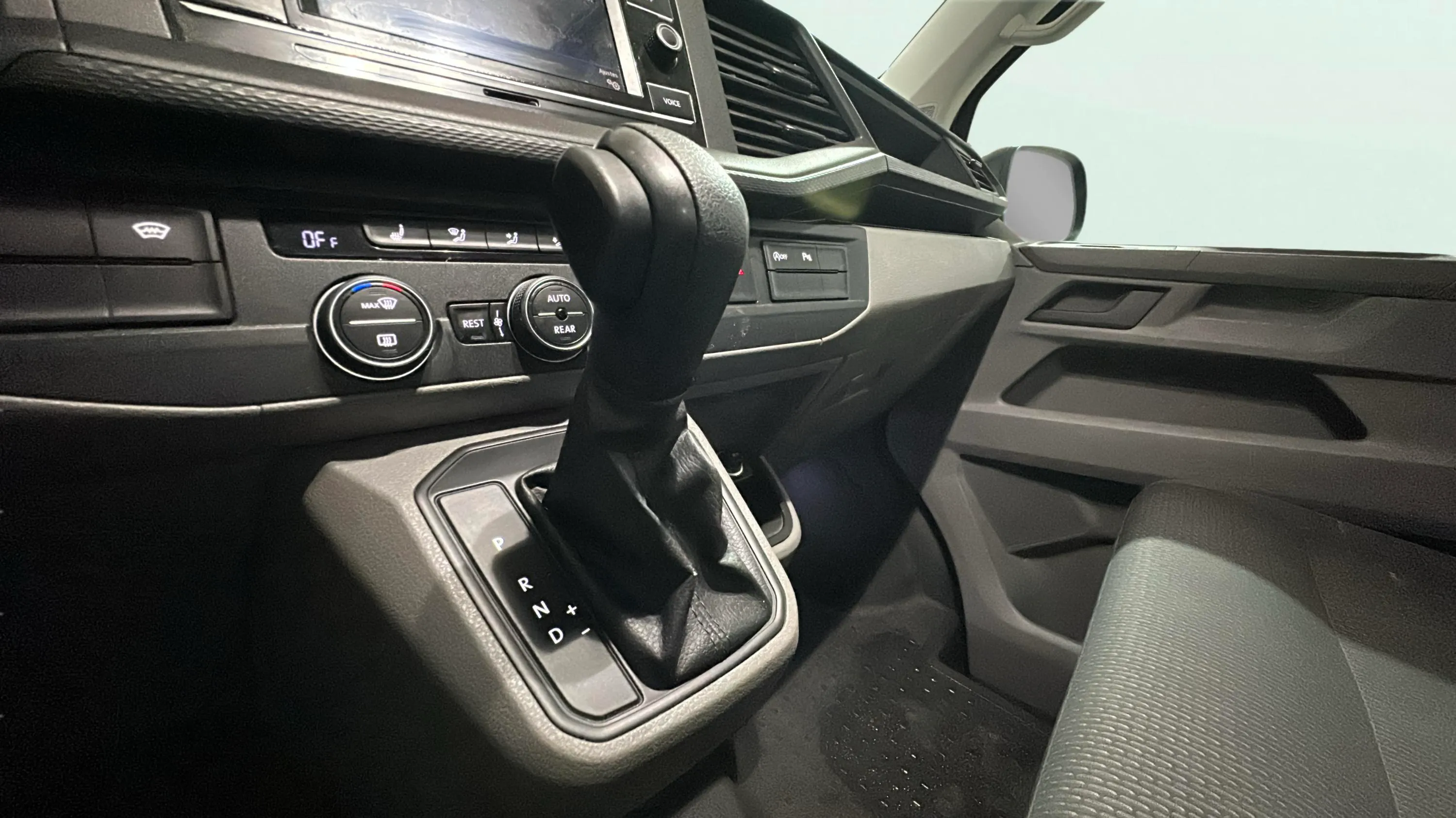 Volkswagen Caravelle Origin Larga 2.0 TDI BMT DSG - foto 18