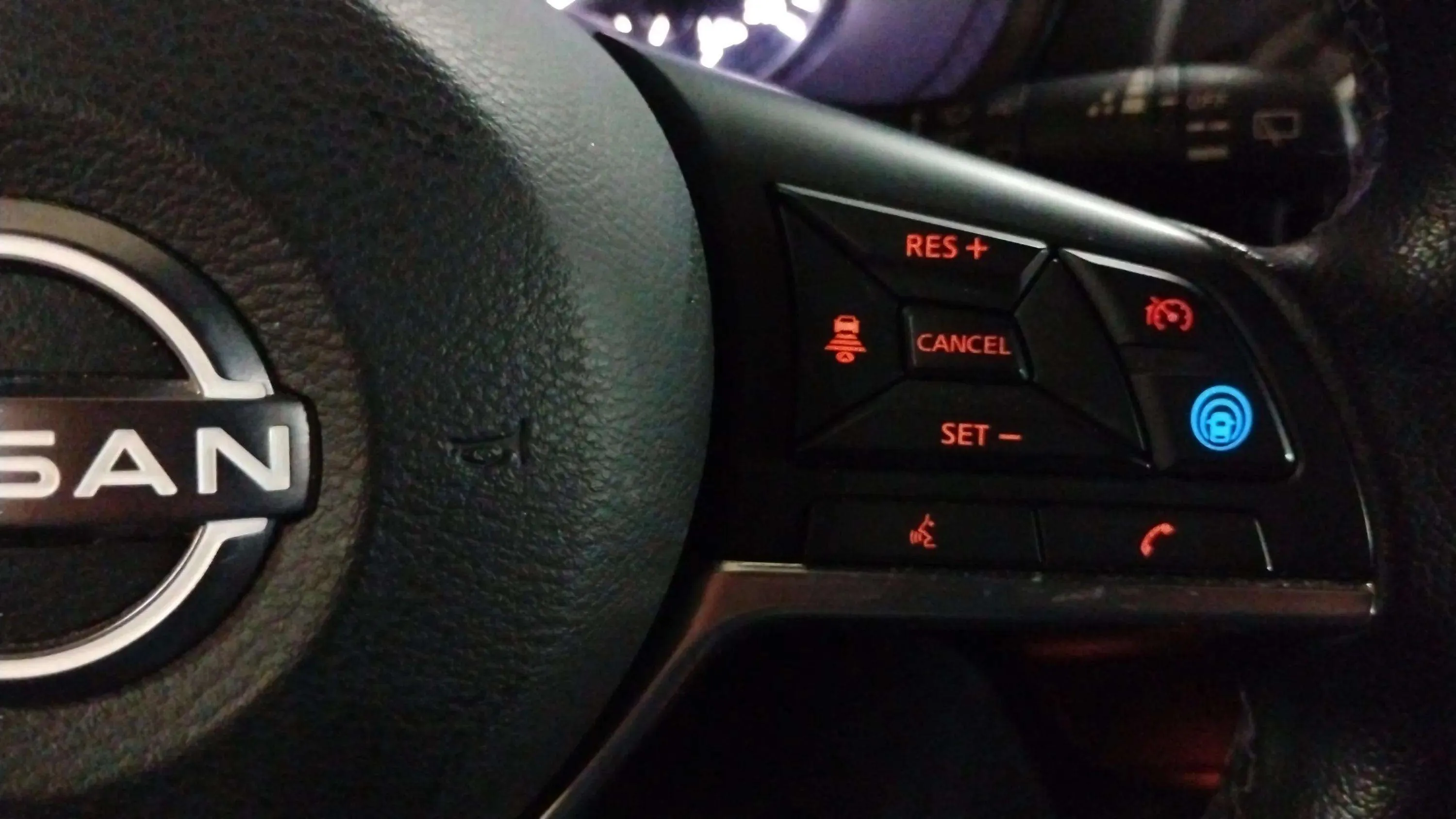 Nissan Juke DIG-T Tekna - foto 24