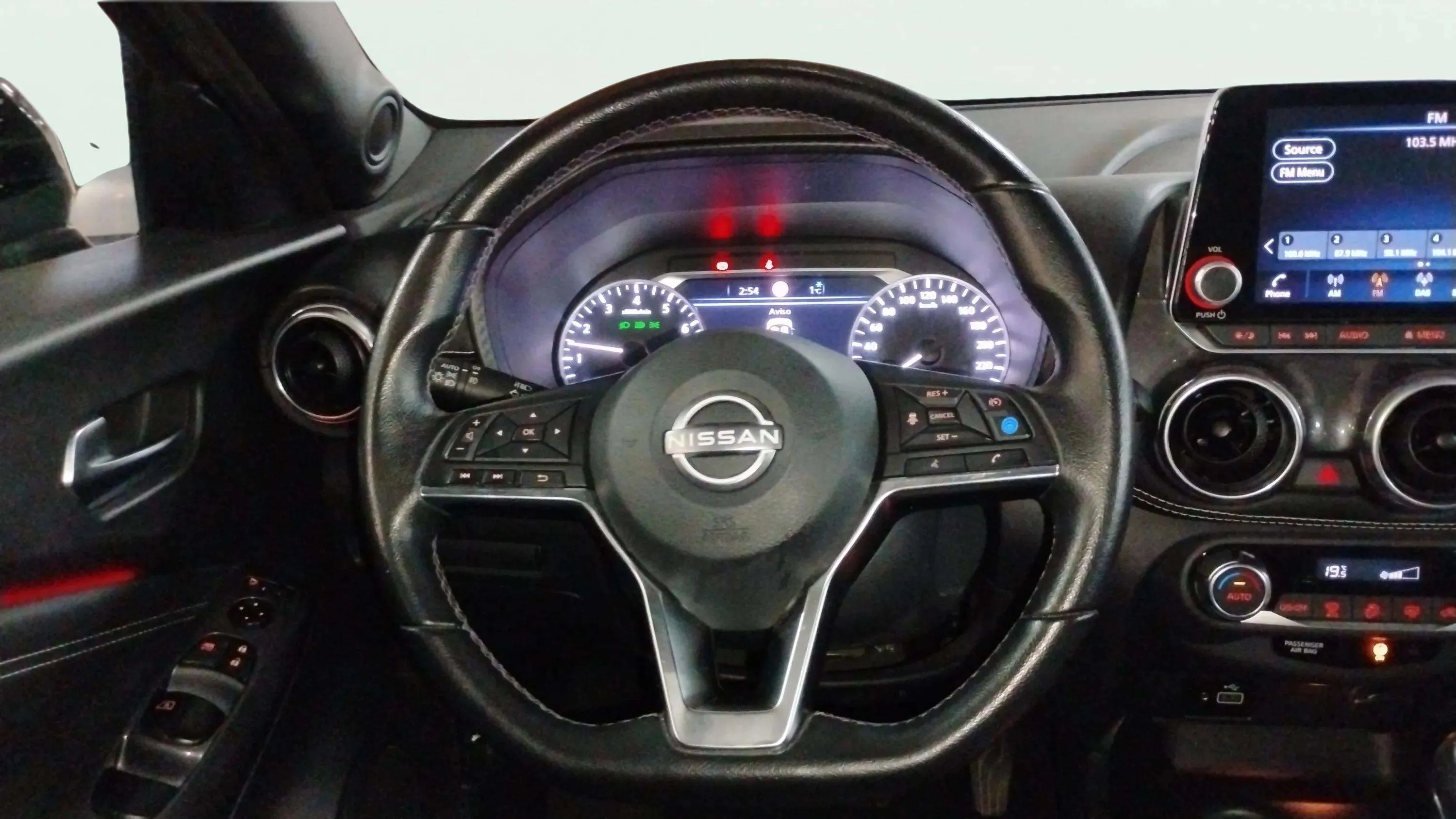 Nissan Juke DIG-T Tekna - foto 19