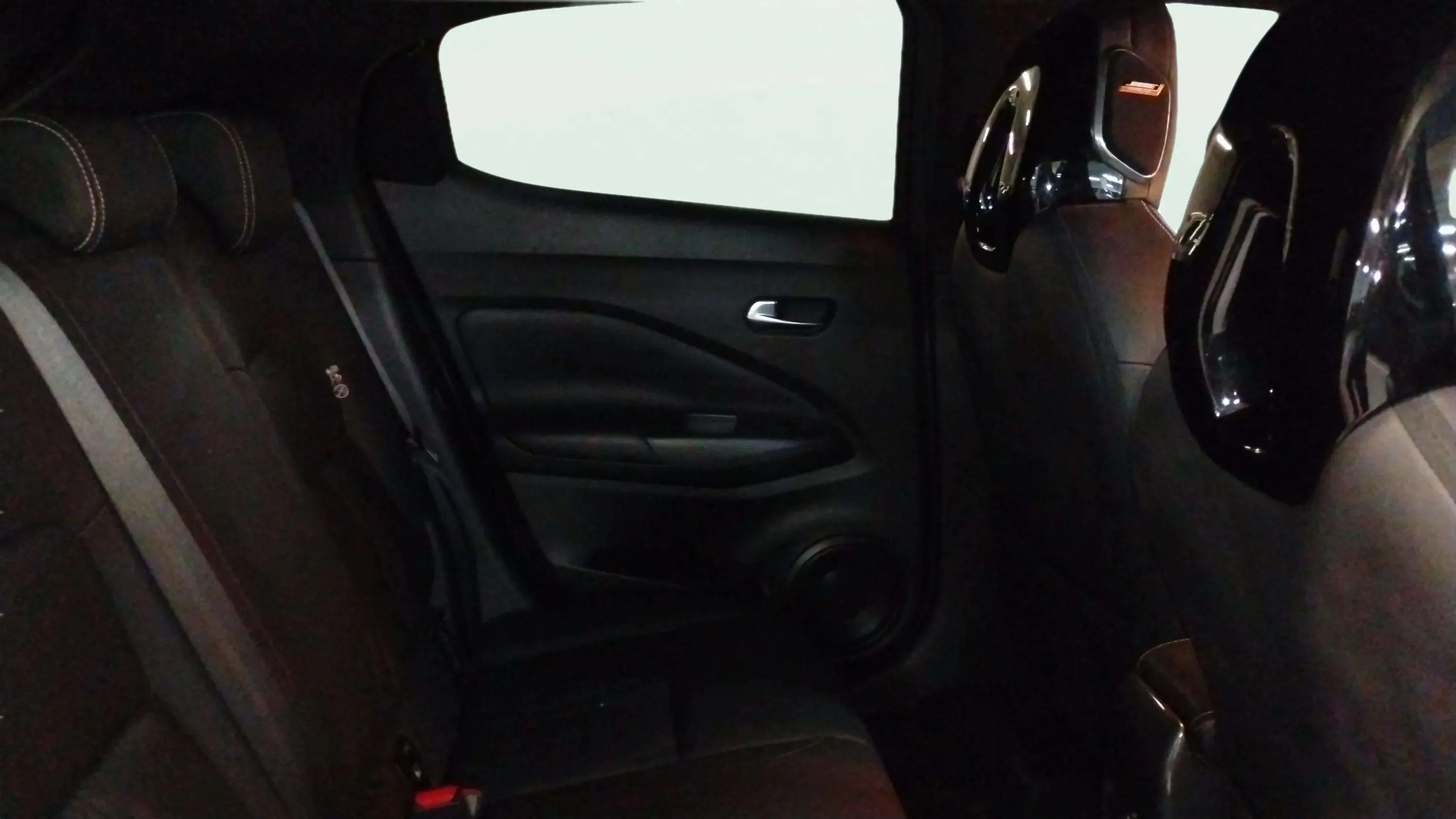 Nissan Juke DIG-T Tekna - foto 16