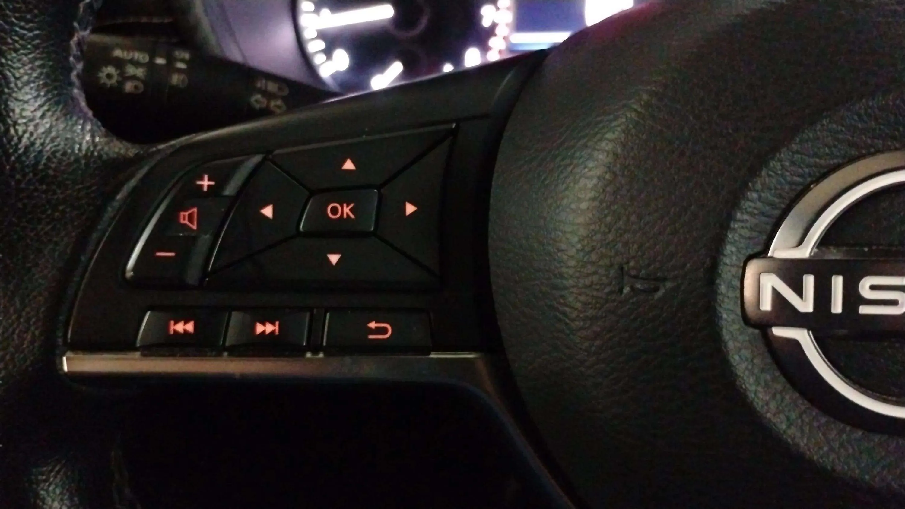 Nissan Juke DIG-T Tekna - foto 23