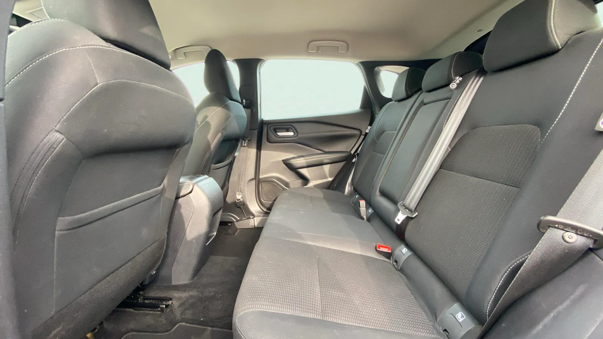 Nissan Qashqai DIG-T mHEV Xtronic Prem.Edit. Bit. - foto 11