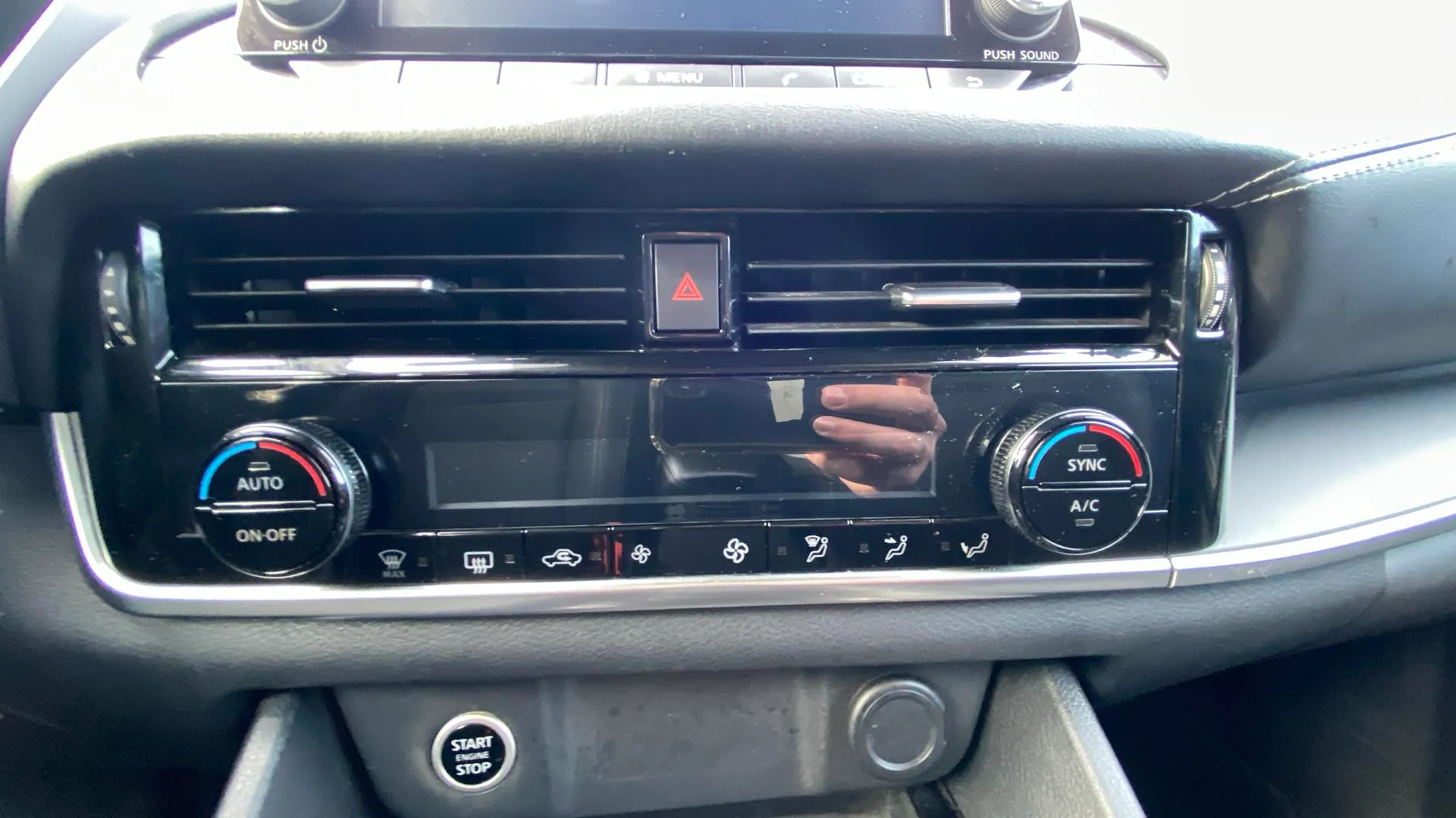Nissan Qashqai DIG-T mHEV Xtronic Prem.Edit. Bit. - foto 15