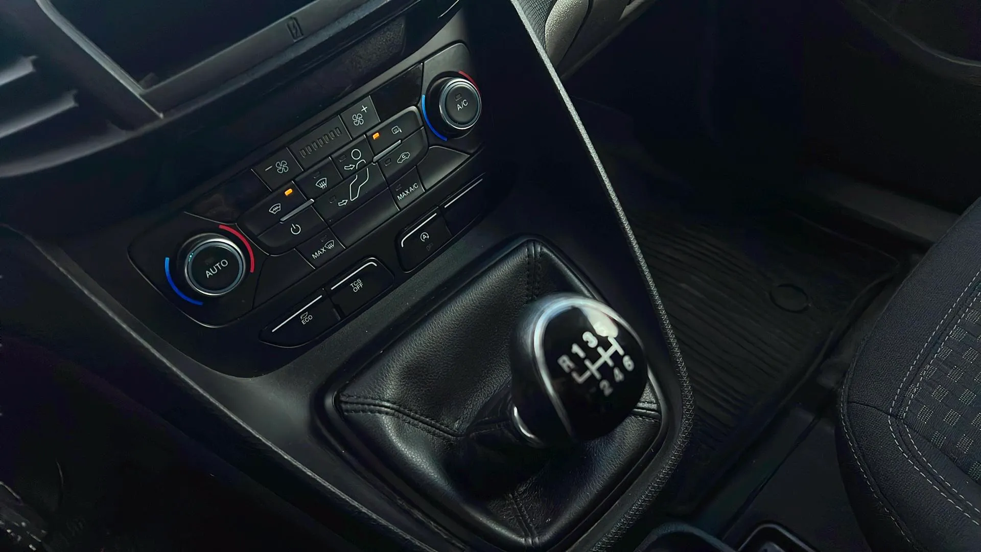 Ford Transit Connect Van Trend - foto 23
