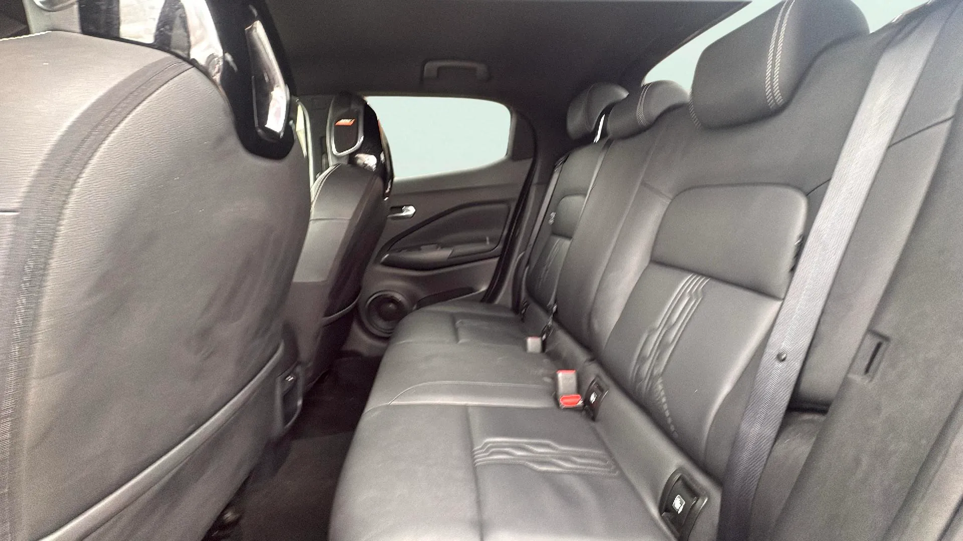 Nissan Juke DIG-T Tekna - foto 17