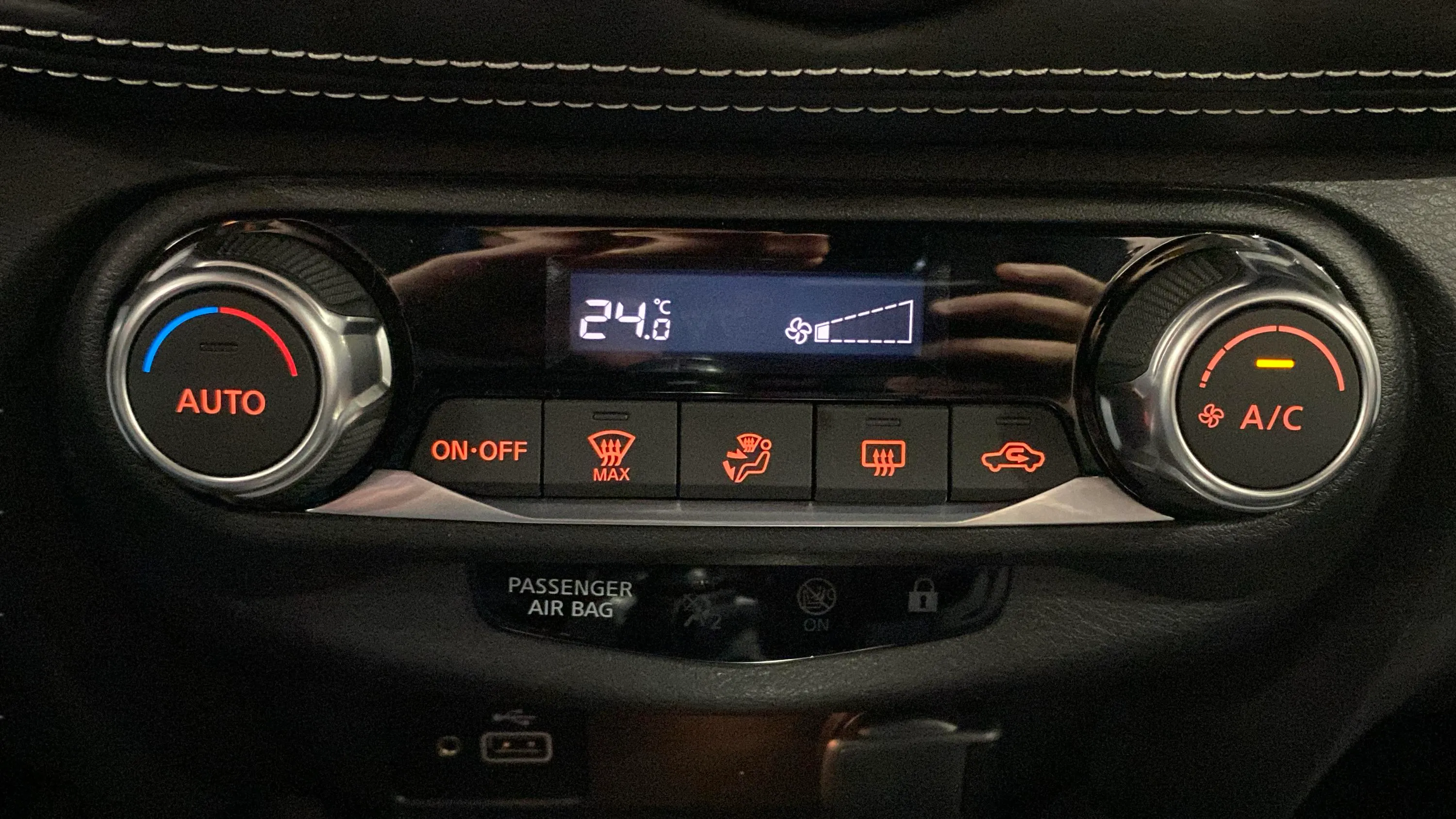 Nissan Juke DIG-T Tekna - foto 27