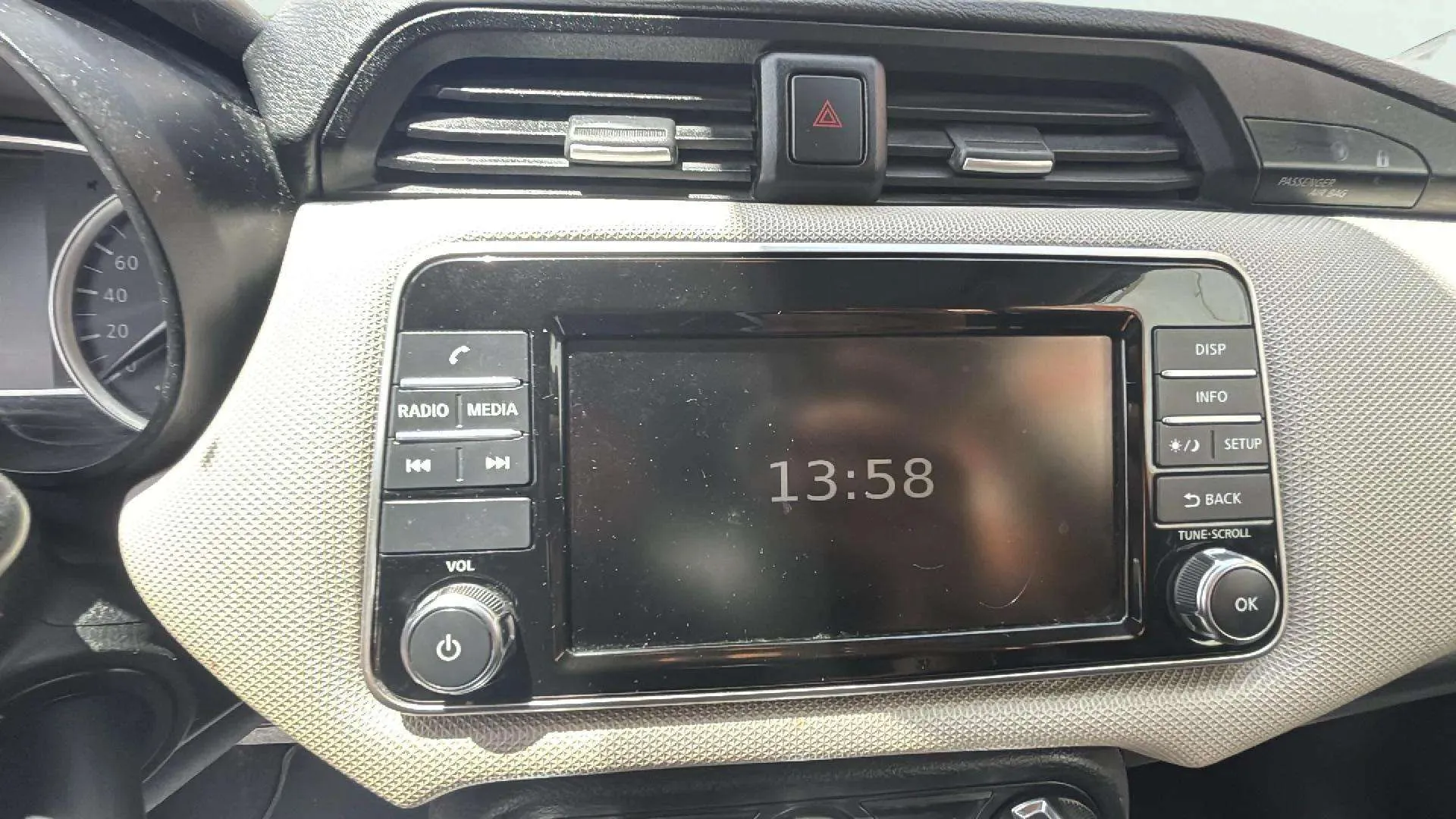 Nissan Micra IG-T Red Soul - foto 14