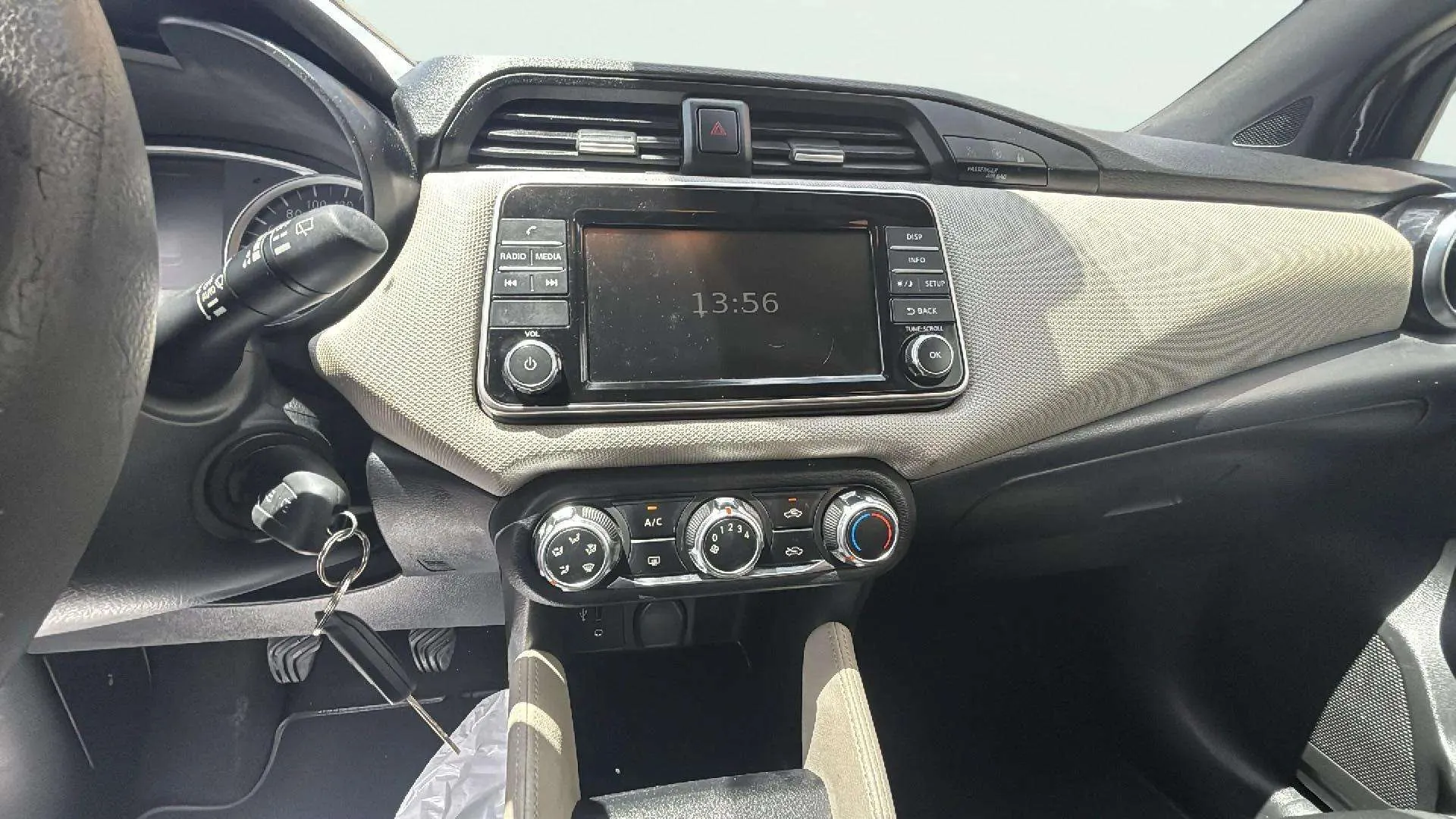 Nissan Micra IG-T Red Soul - foto 21