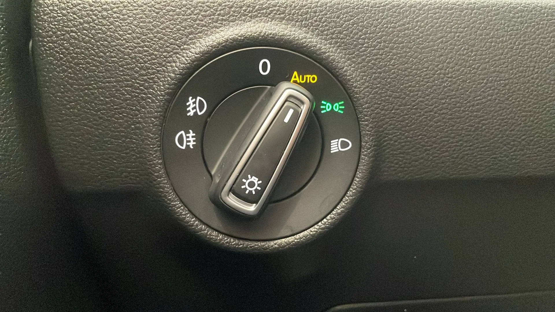 Volkswagen T-Roc Advance 1.5 TSI - foto 29
