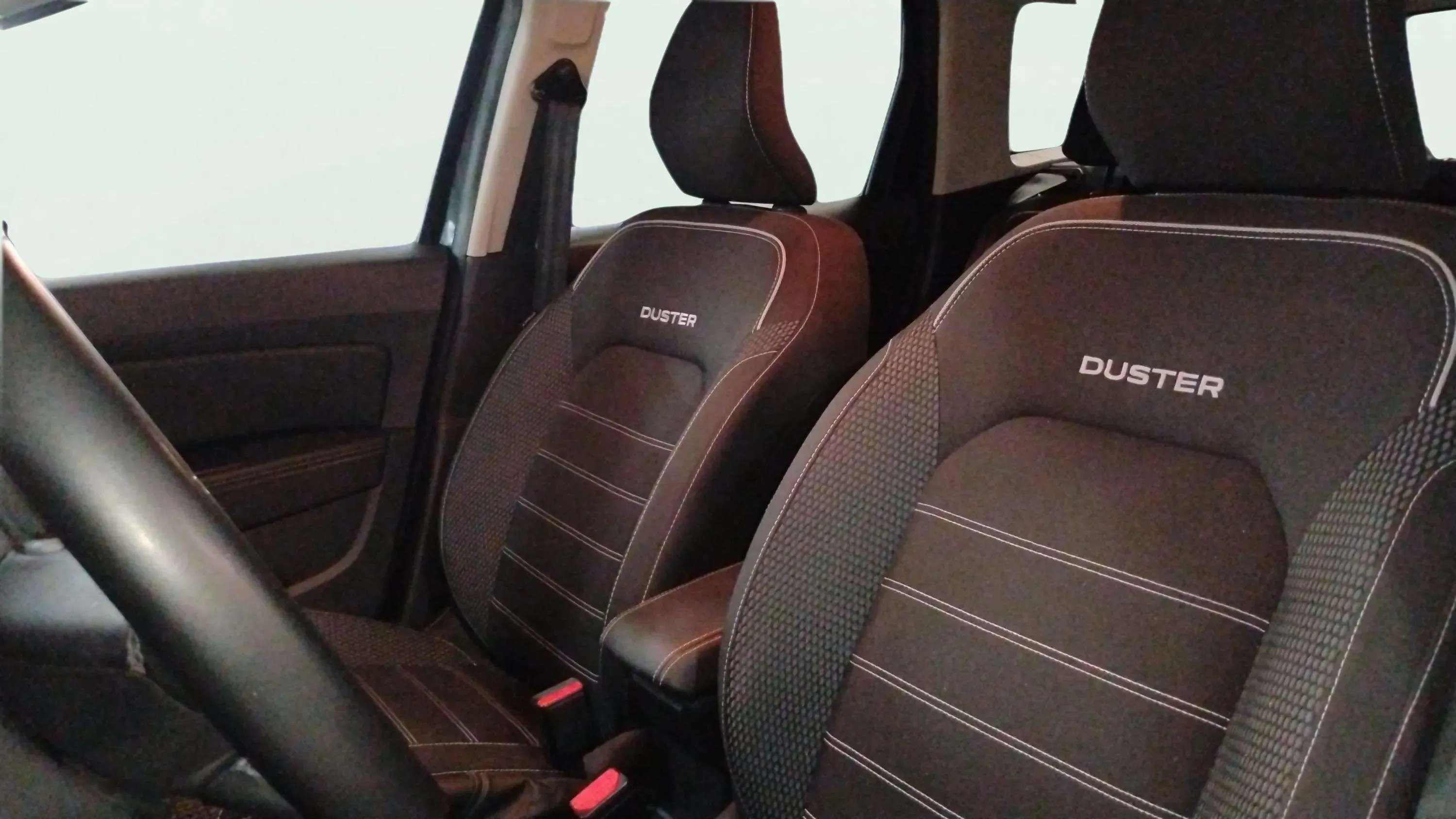 Dacia Duster Prestige TCe 4x2 EDC - foto 8