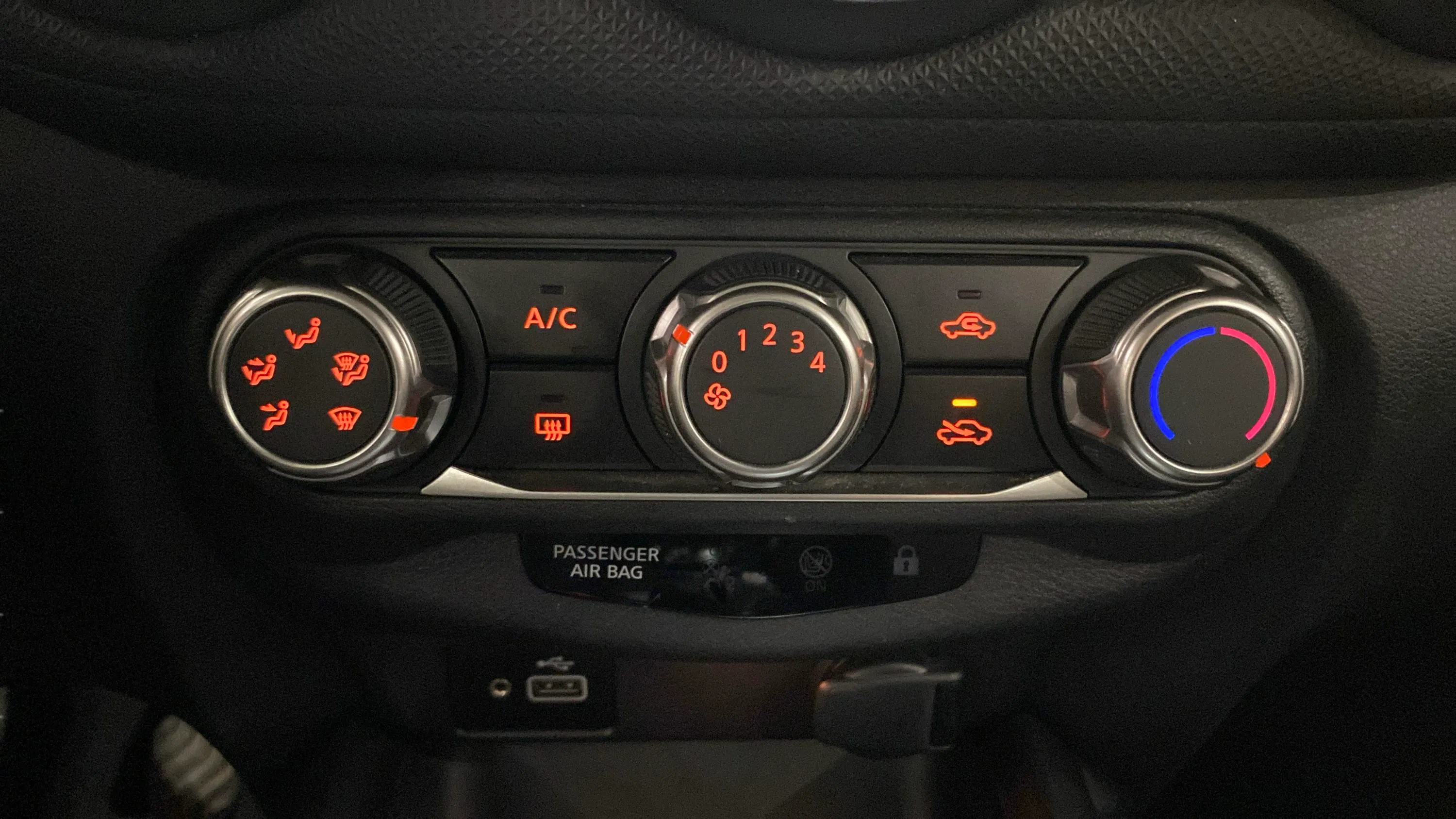 Nissan Juke DIG-T Acenta - foto 28